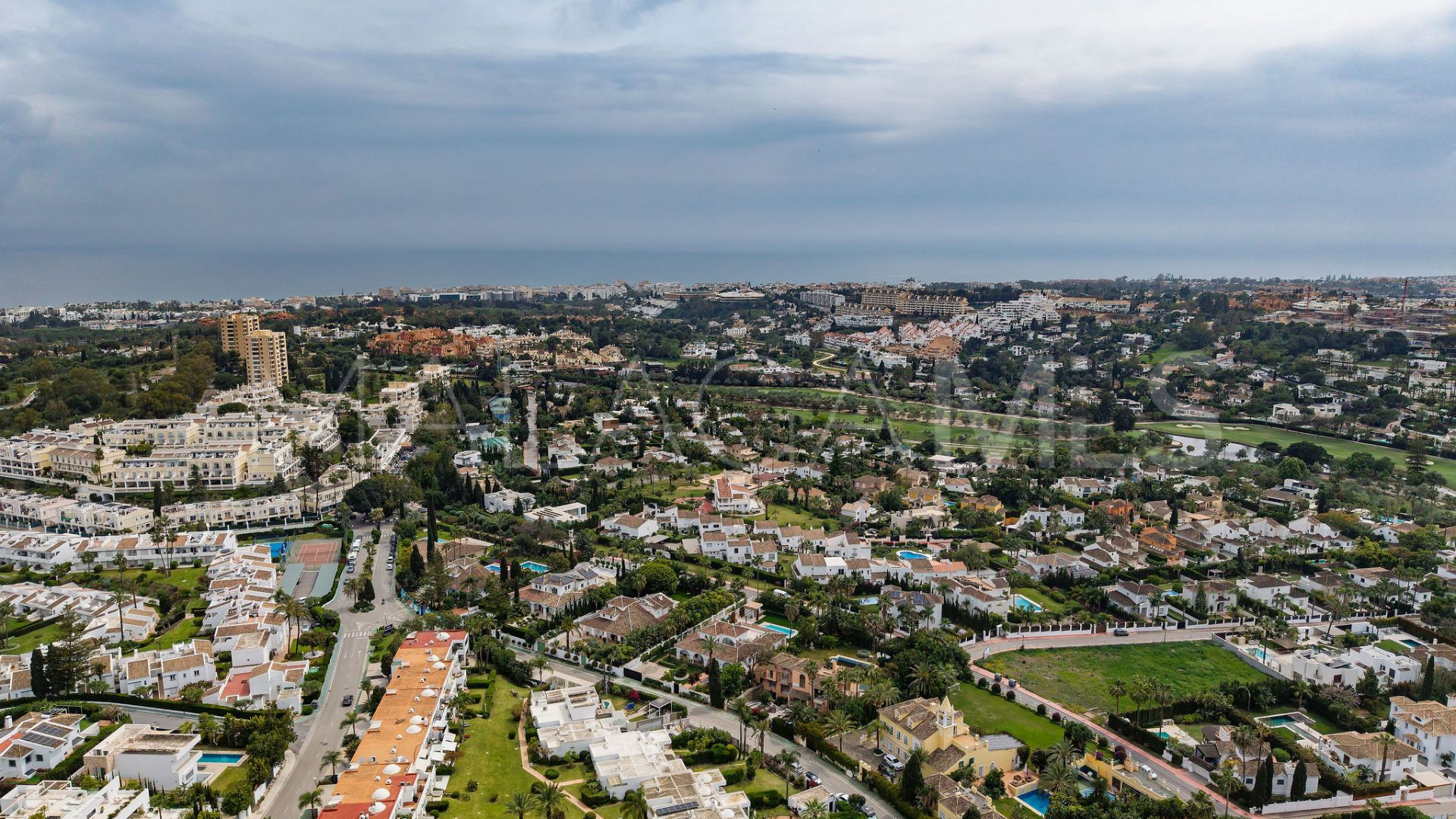 Radhus for sale in Aloha Sur 32