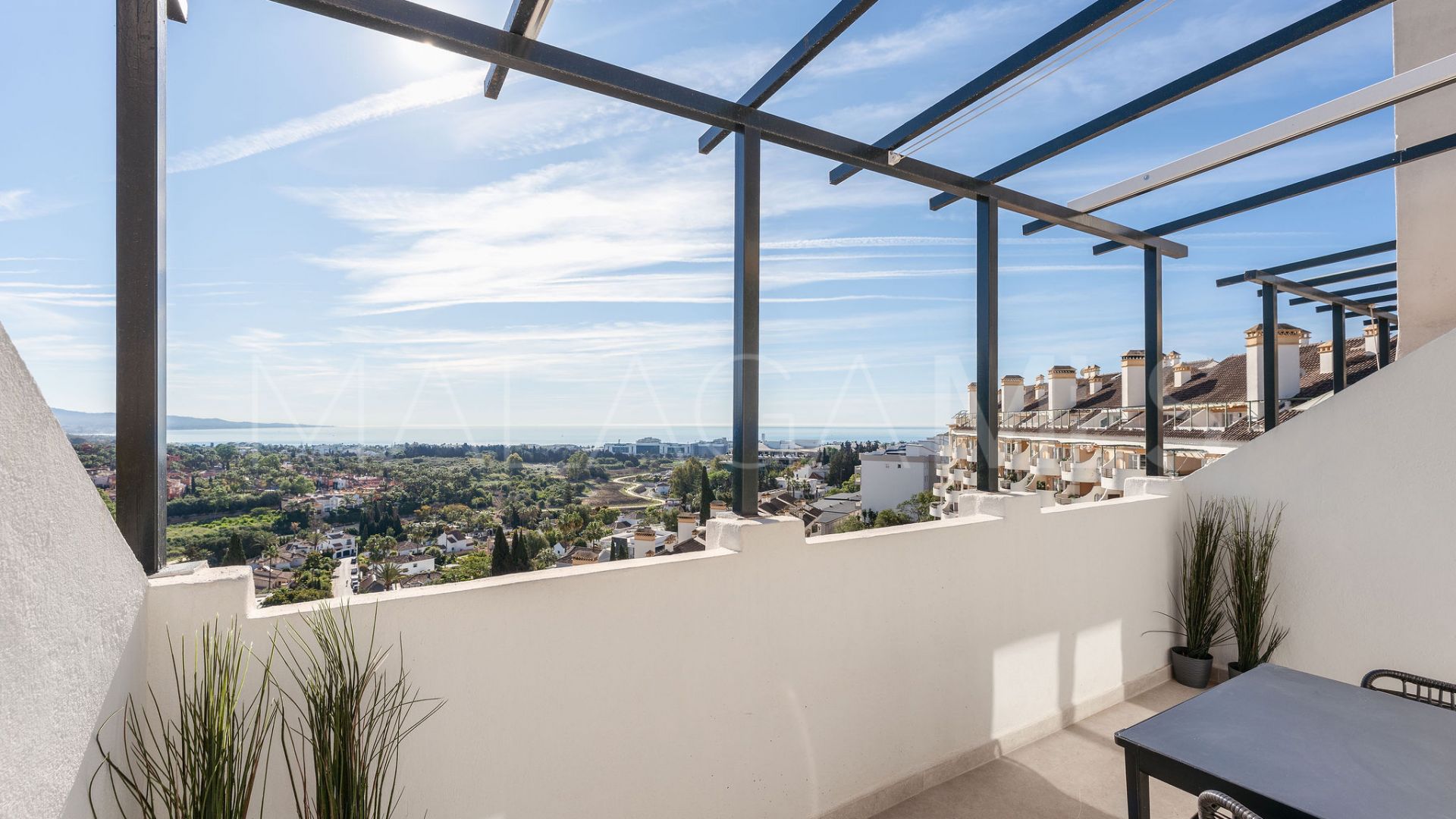 Atico duplex for sale in Señorio de Aloha