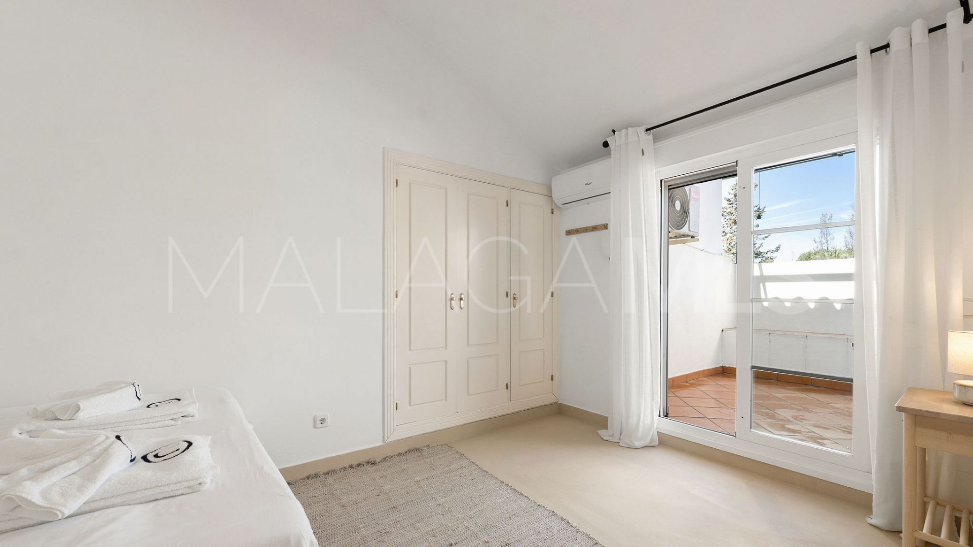 Atico duplex for sale in Señorio de Aloha