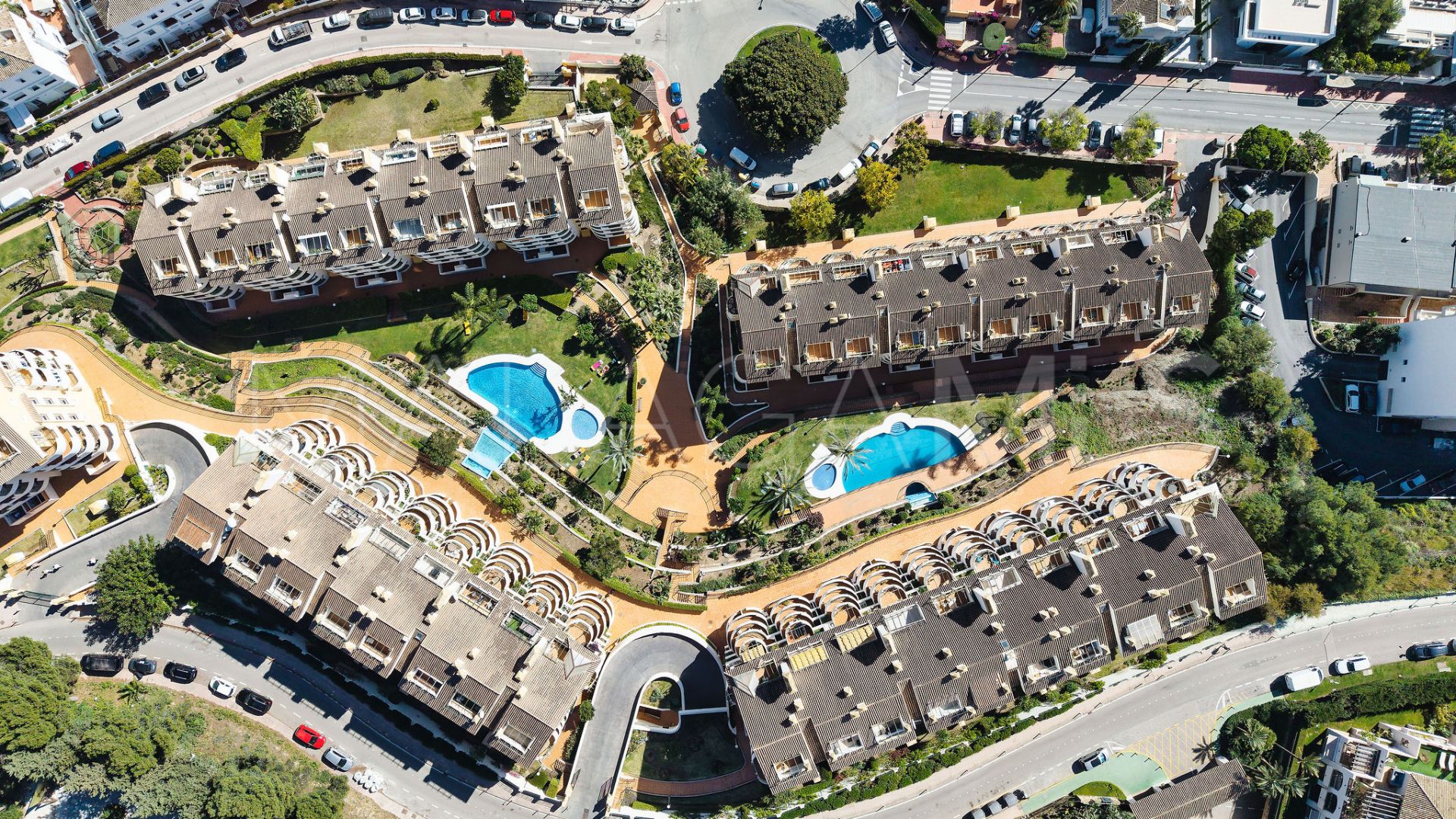 Atico duplex for sale in Señorio de Aloha