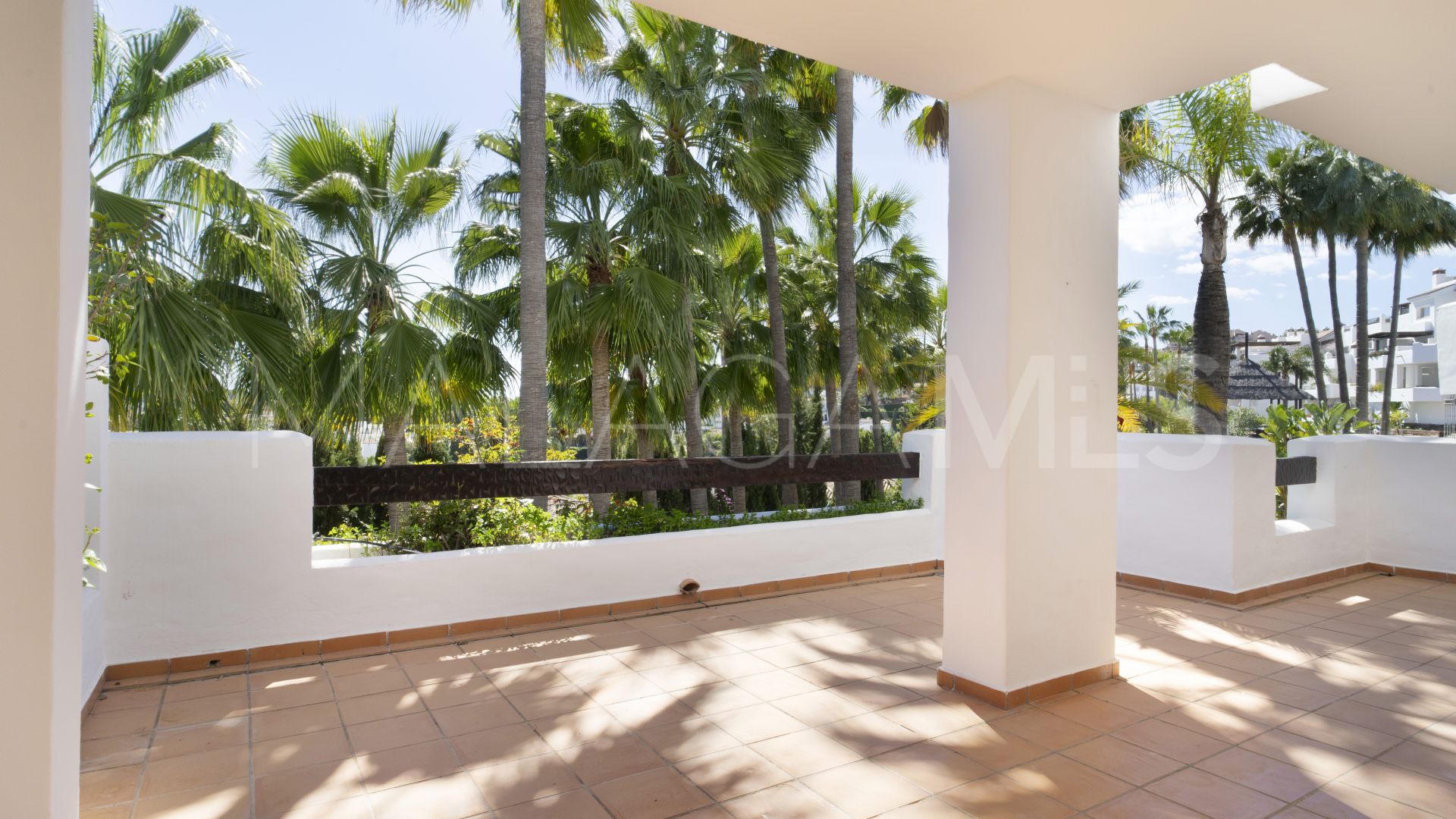 Buy apartment with 3 bedrooms in Las Tortugas de Aloha