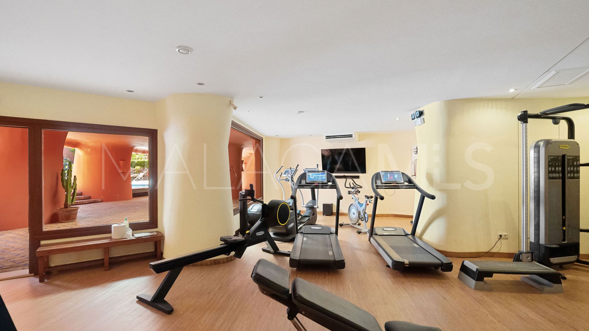 Duplex penthouse for sale in Torre Bermeja