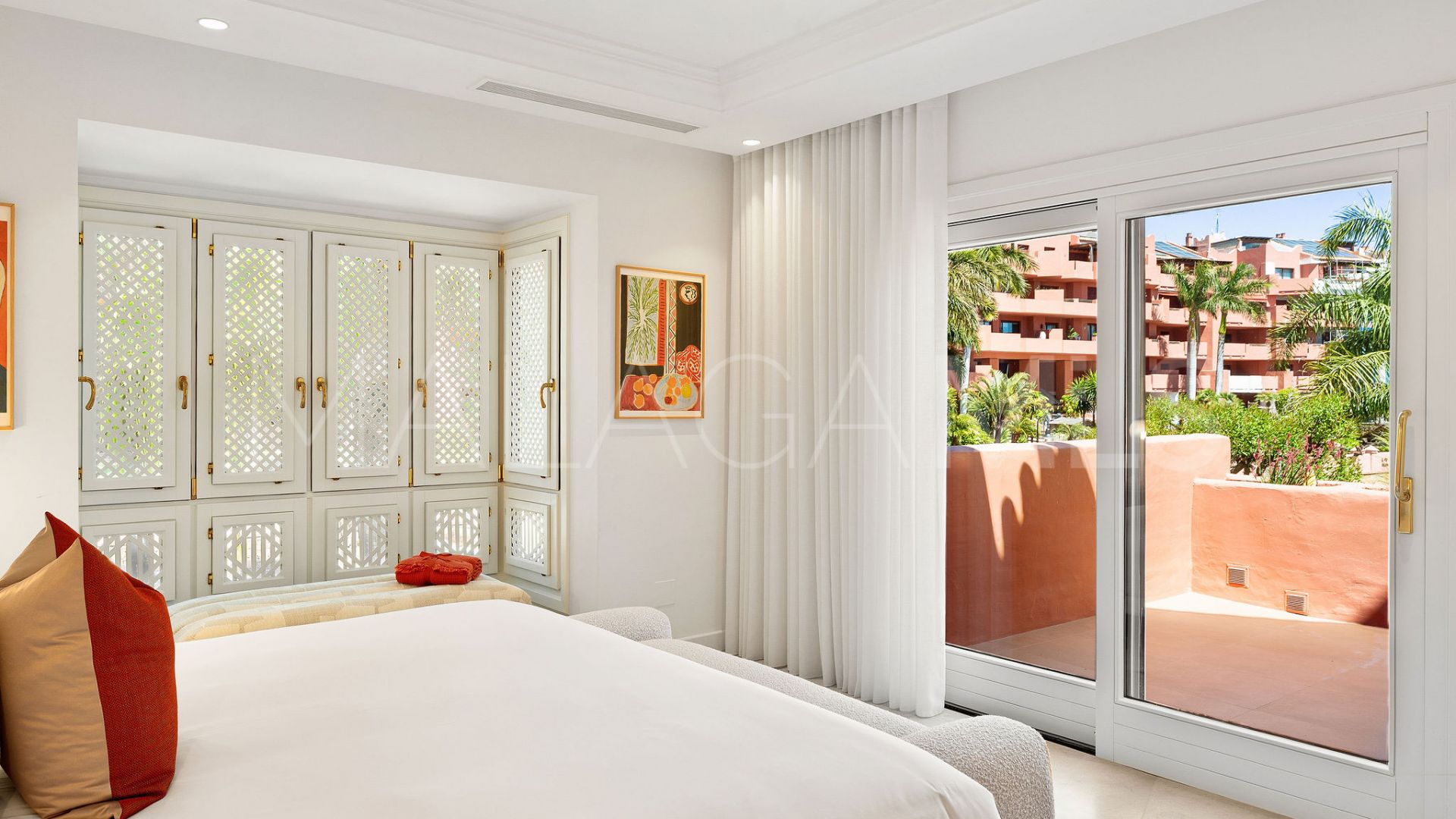 Duplex penthouse for sale in Torre Bermeja