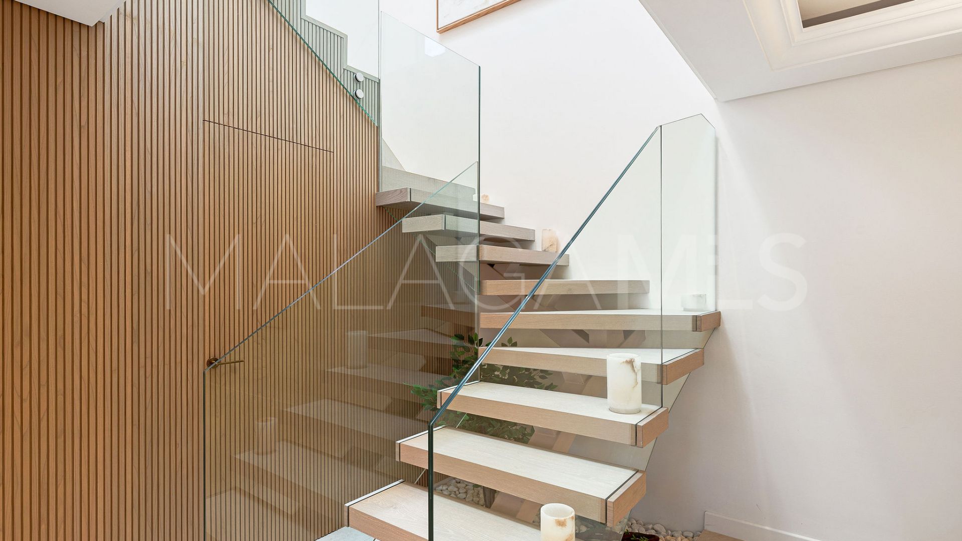 Duplex penthouse for sale in Torre Bermeja