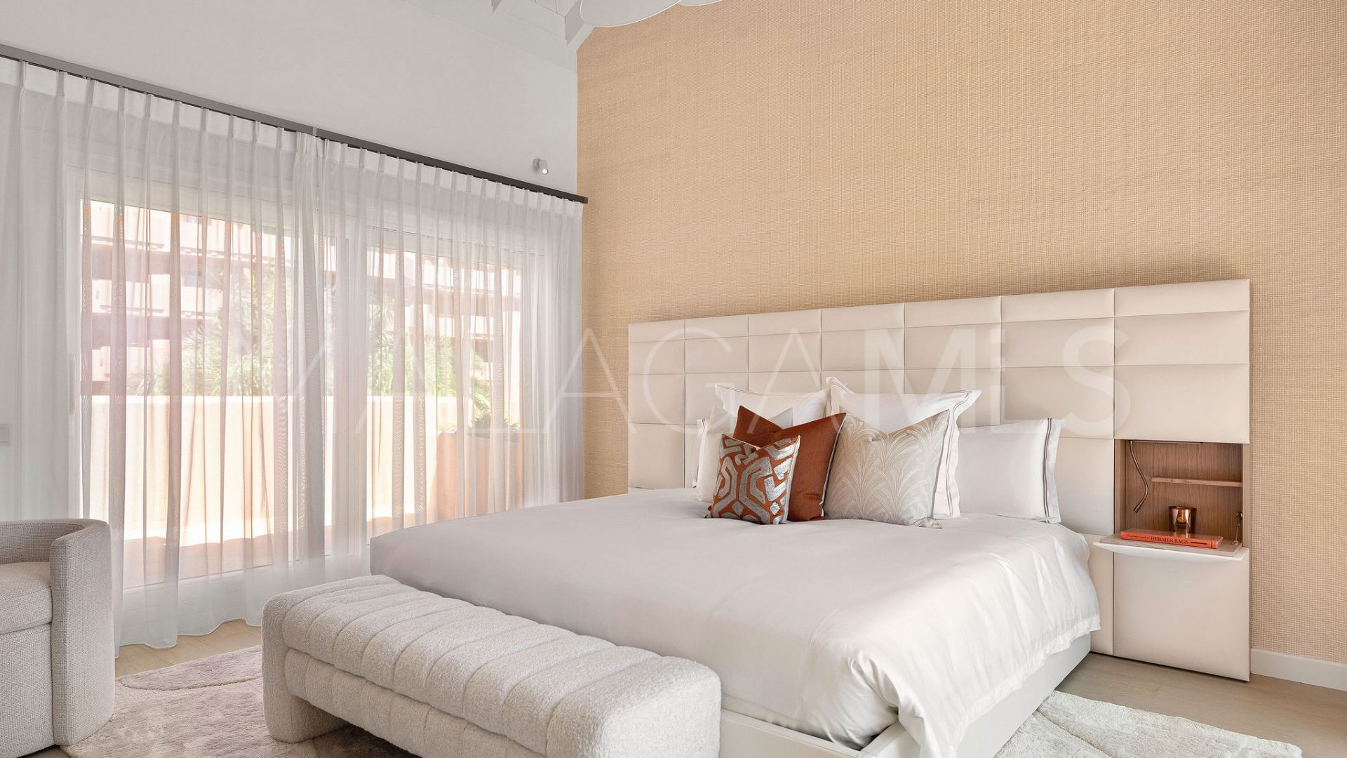 Duplex penthouse for sale in Torre Bermeja