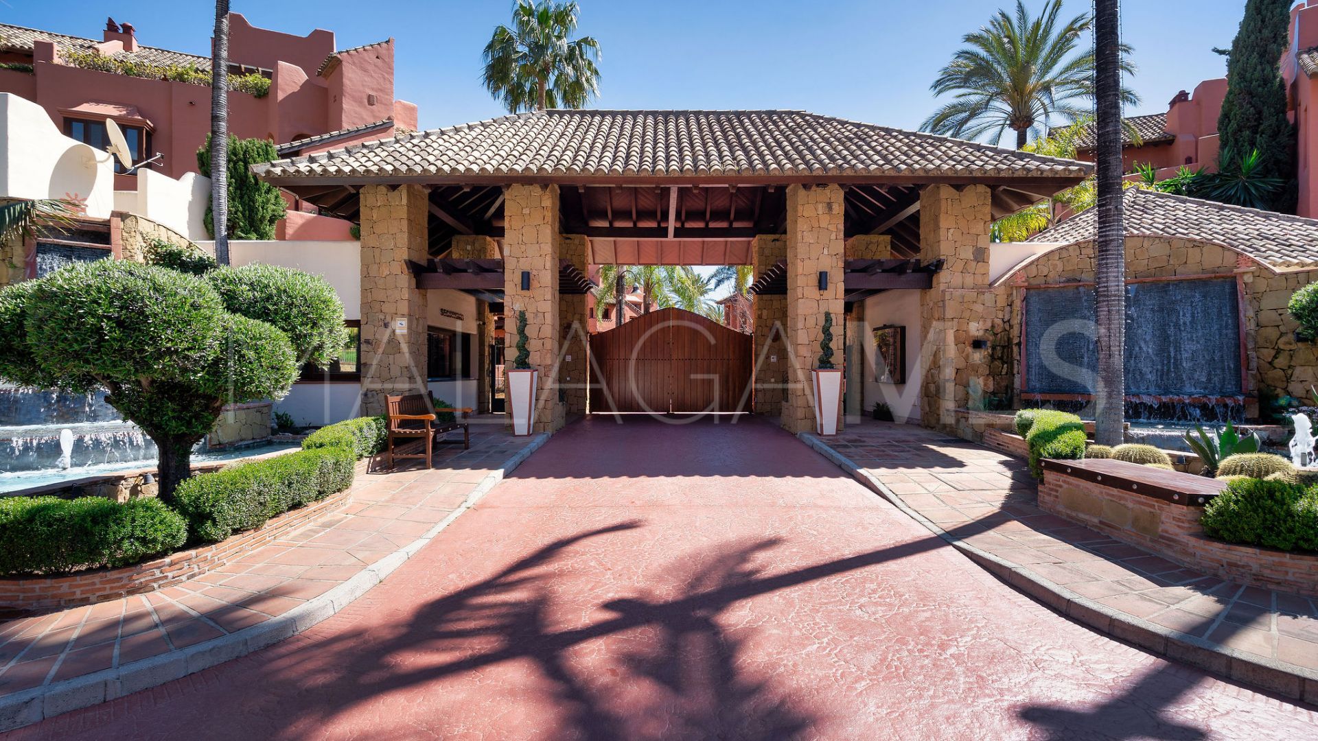 Duplex penthouse for sale in Torre Bermeja