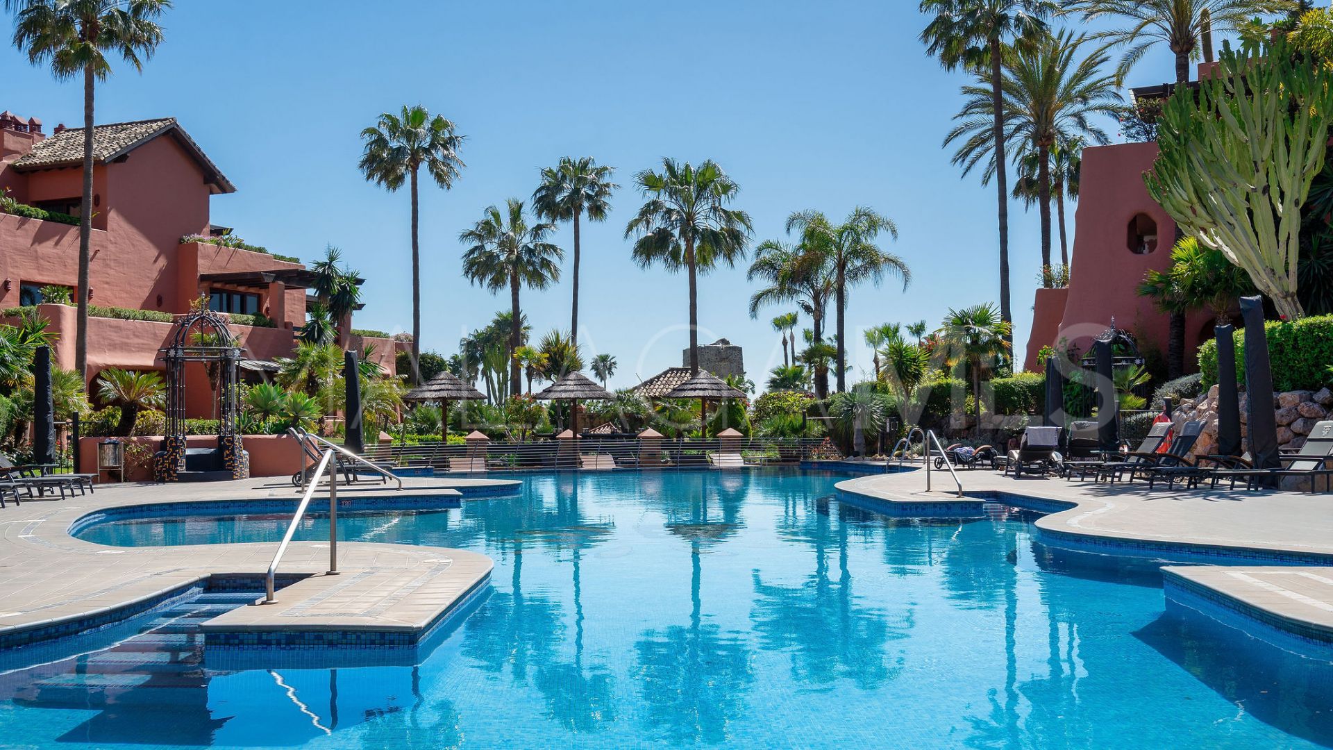 Duplex penthouse for sale in Torre Bermeja