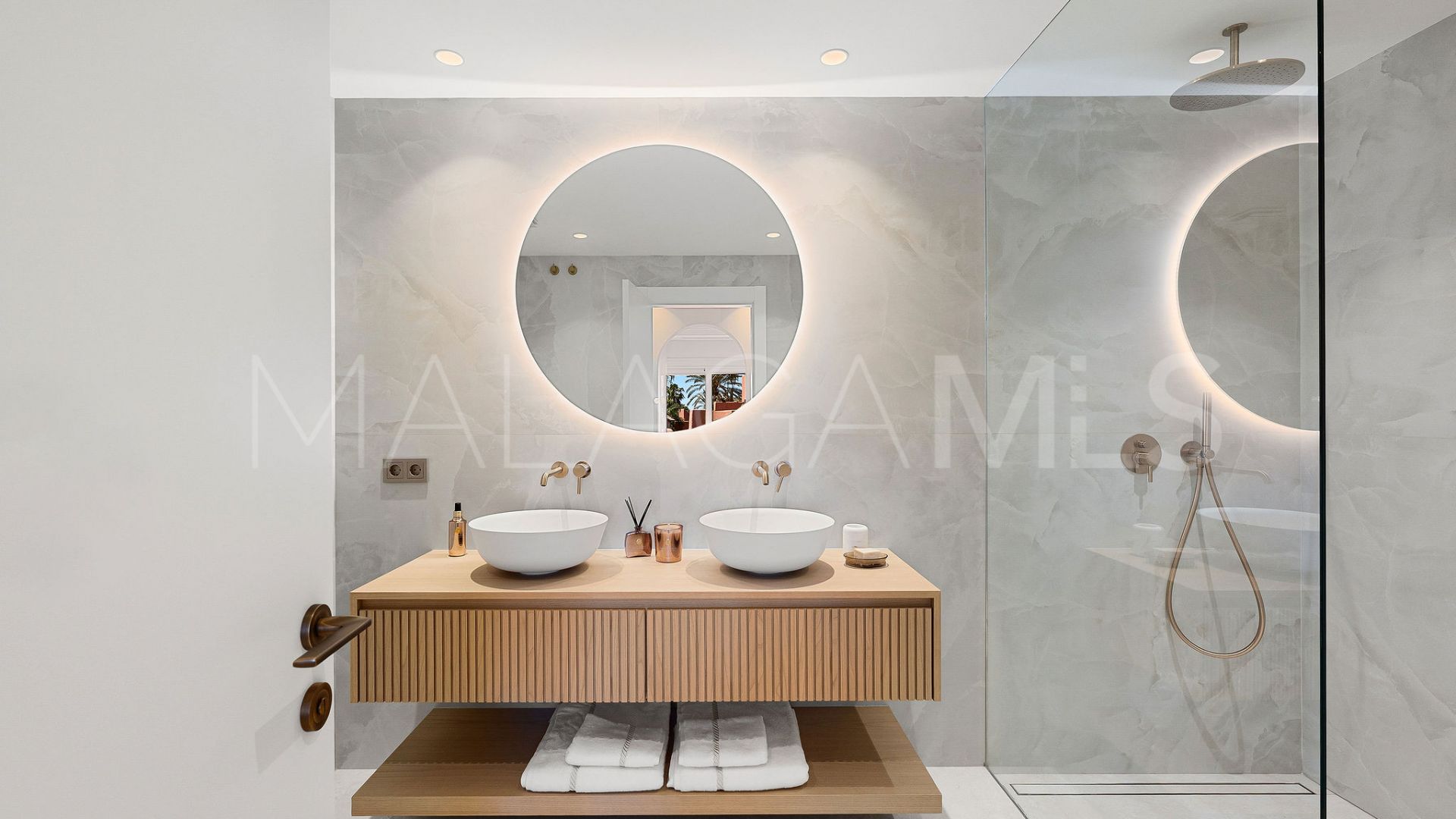 Duplex penthouse for sale in Torre Bermeja