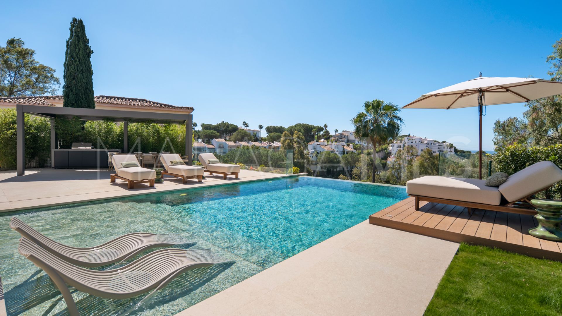 Villa for sale in El Herrojo
