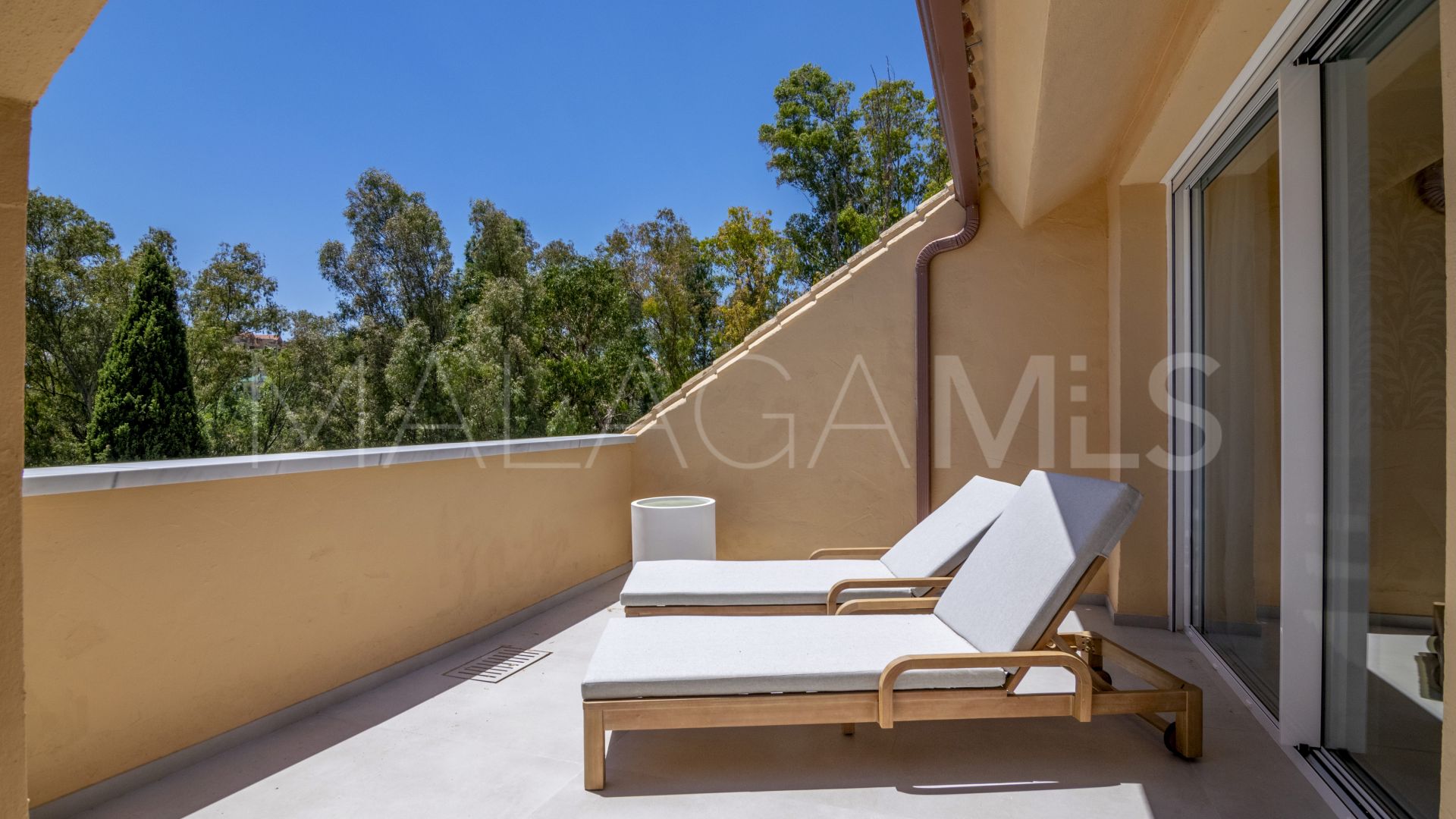 Buy apartamento in Country Club Las Brisas