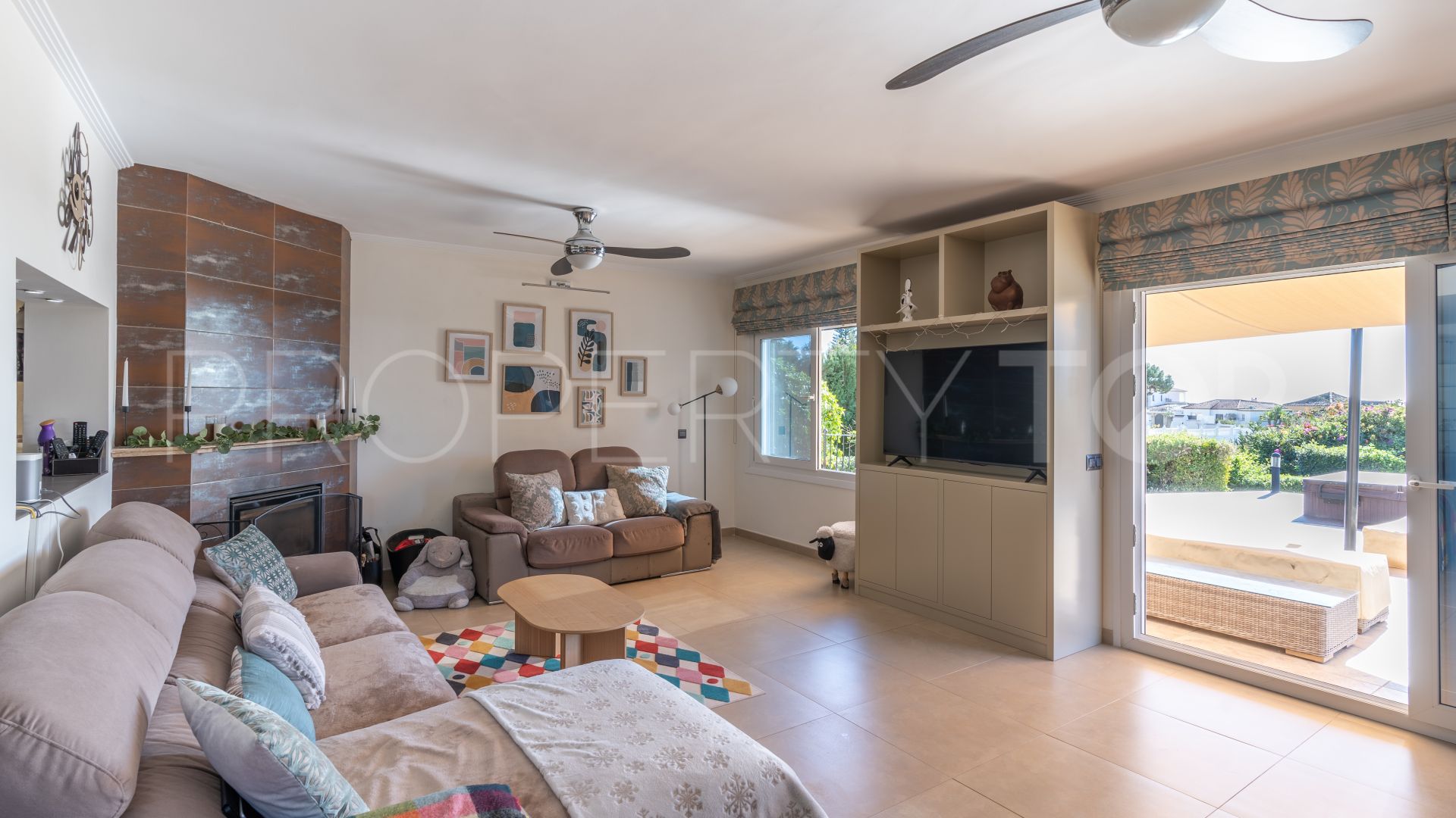 Villa a la venta en Puerto Romano de 4 dormitorios
