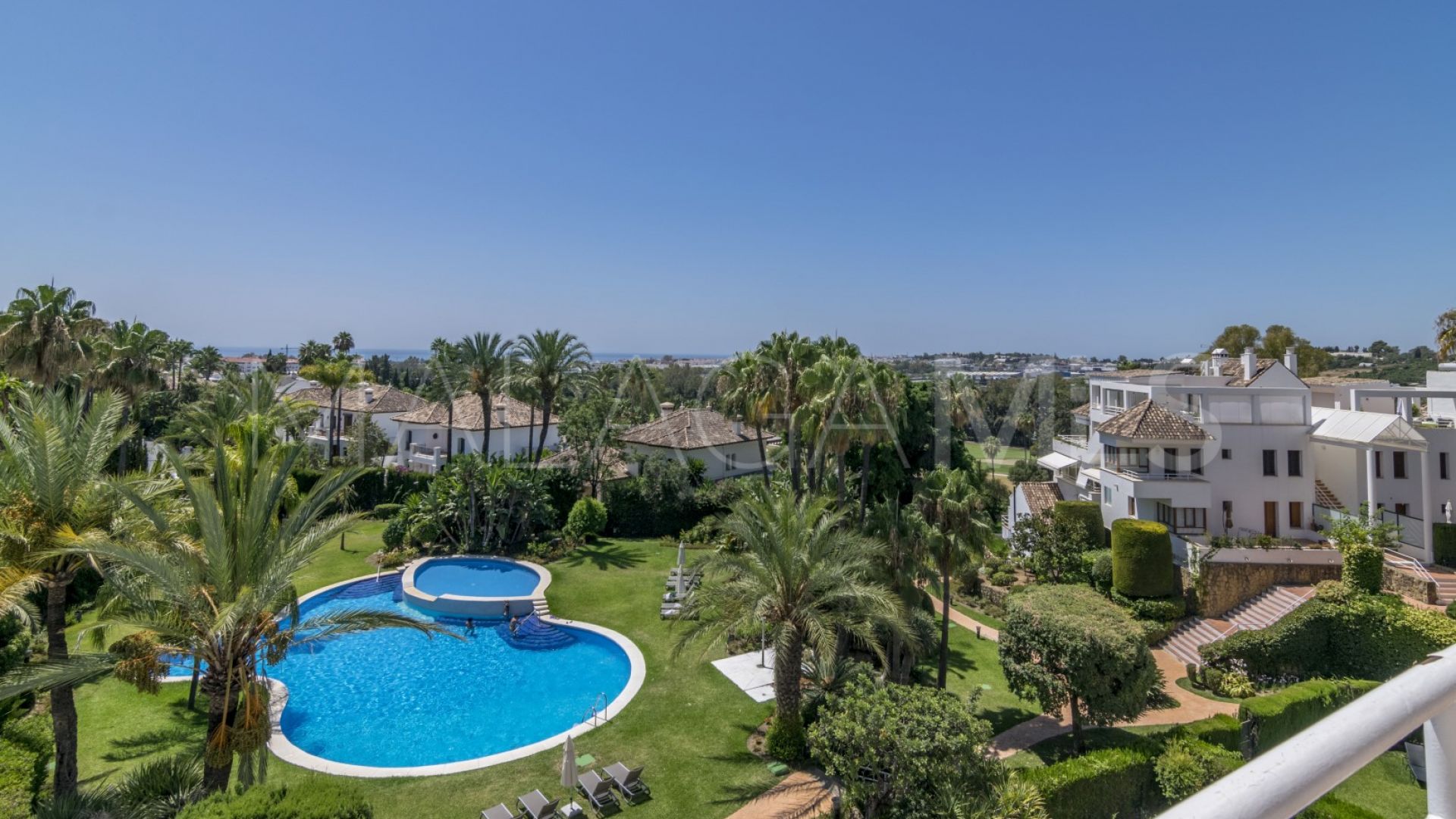 4 bedrooms duplex penthouse in Alcores del Golf for sale