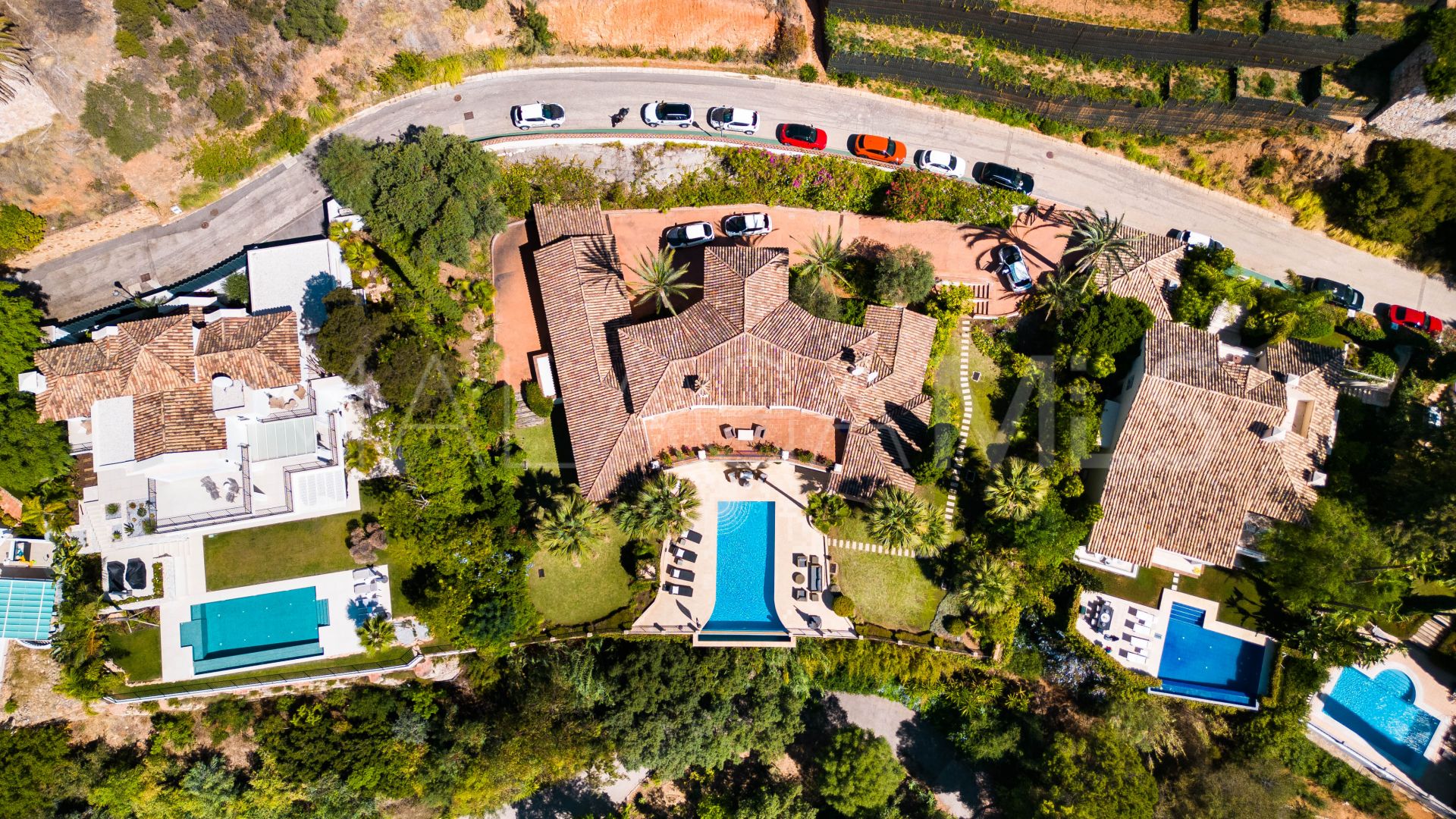 El Herrojo villa for sale