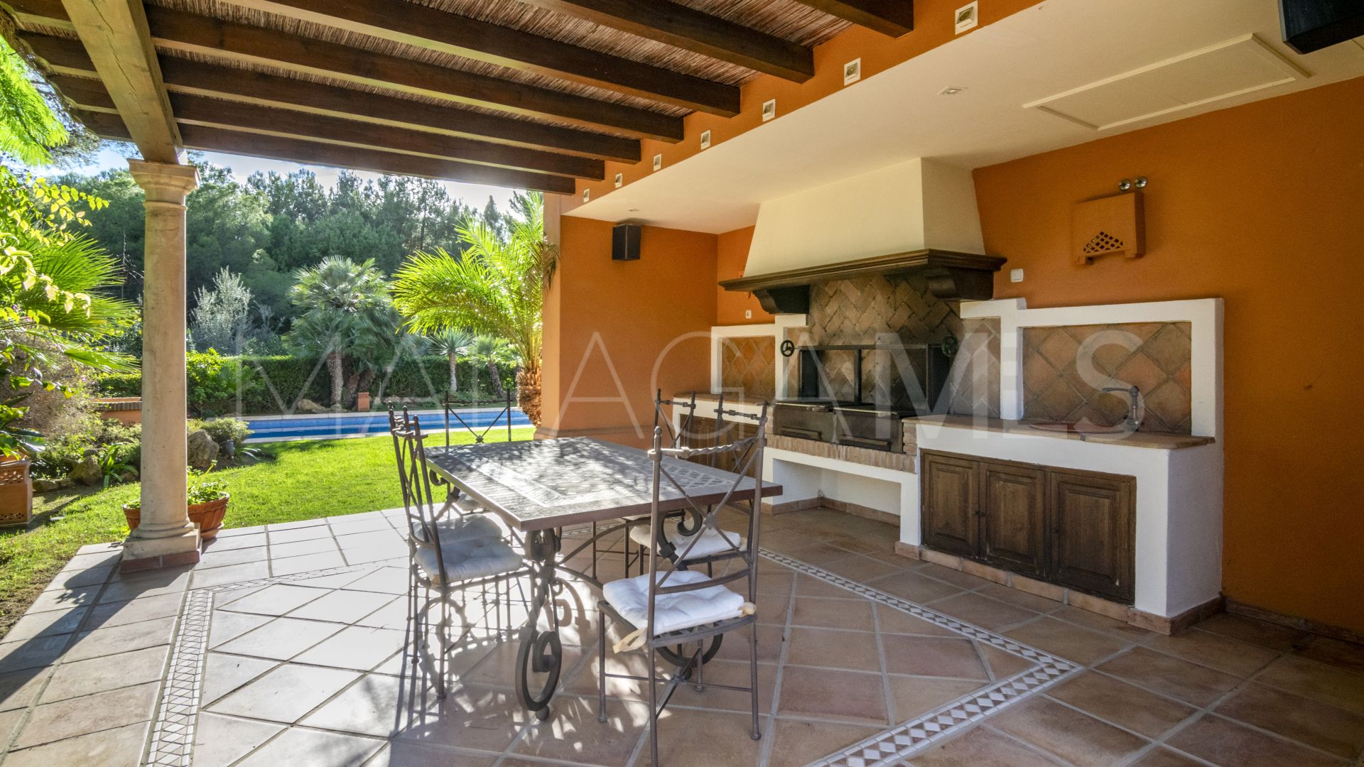 Villa for sale in Altos Reales