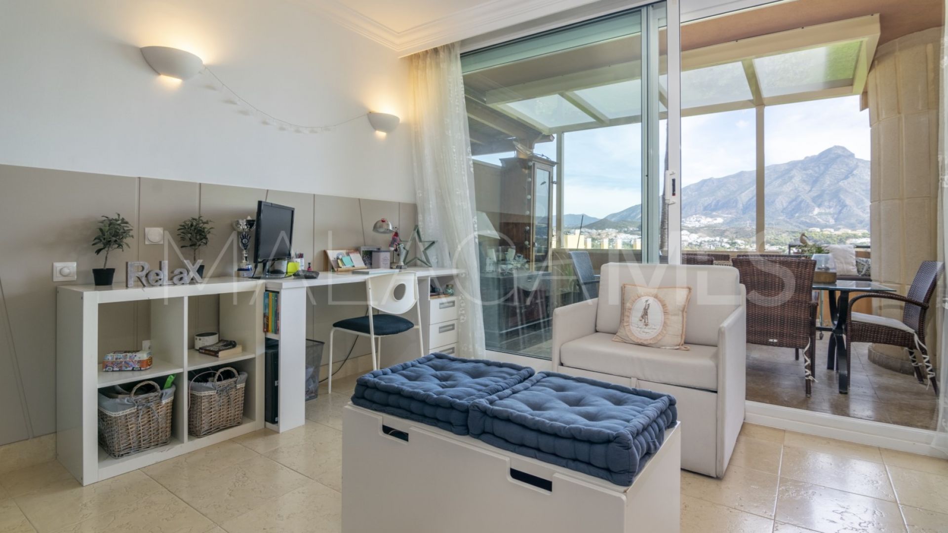 4 bedrooms apartment in Magna Marbella for sale