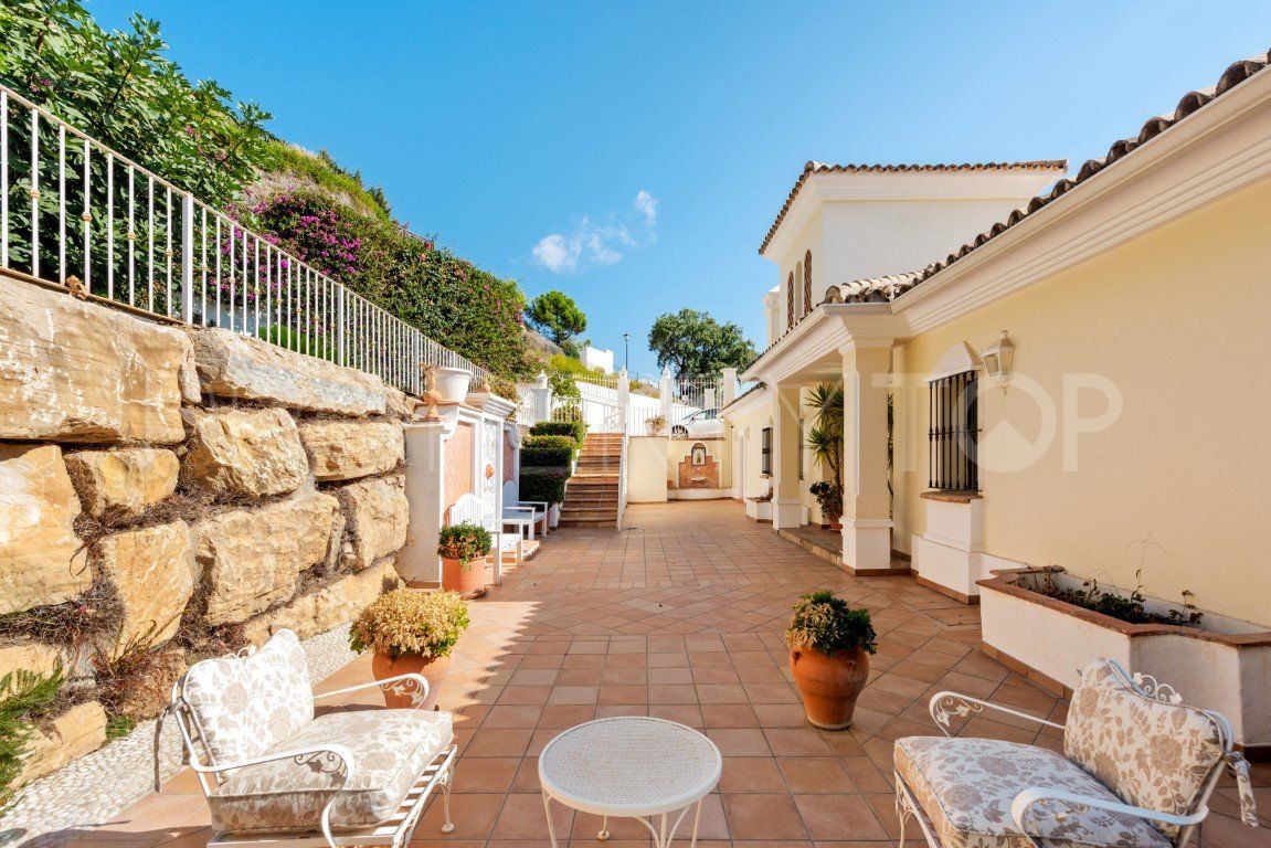 Villa for sale in Monte Mayor with 4 bedrooms