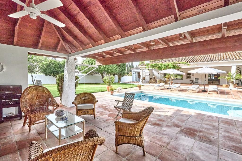 Villa for sale in Casasola