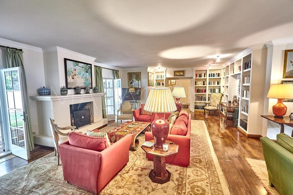 Villa for sale in Casasola