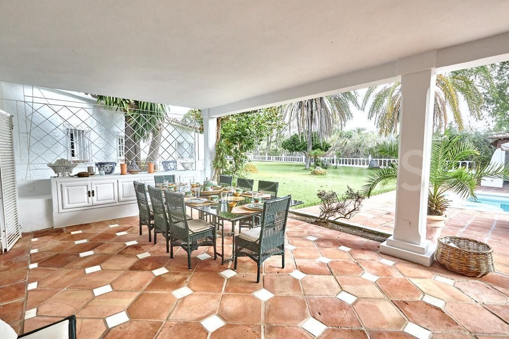 Villa for sale in Casasola