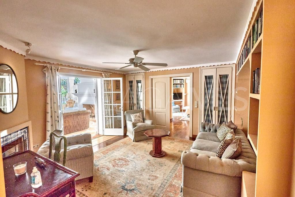 Villa for sale in Casasola