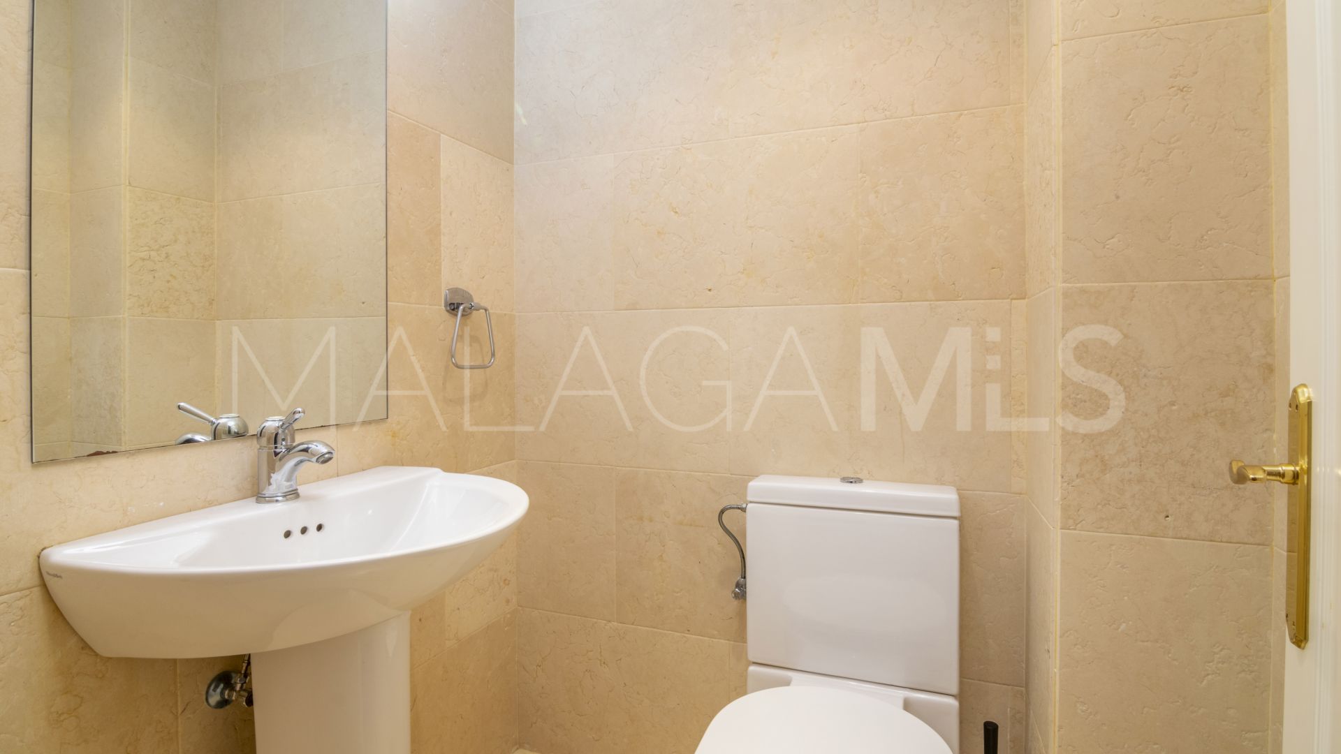 Buy Magna Marbella ground floor apartment with 2 bedrooms