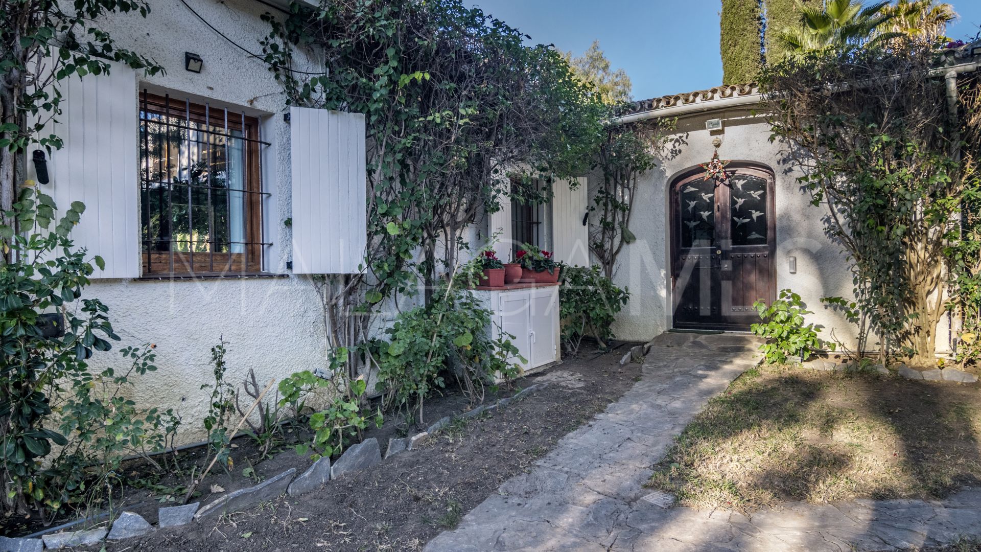 Villa a la venta in Los Naranjos