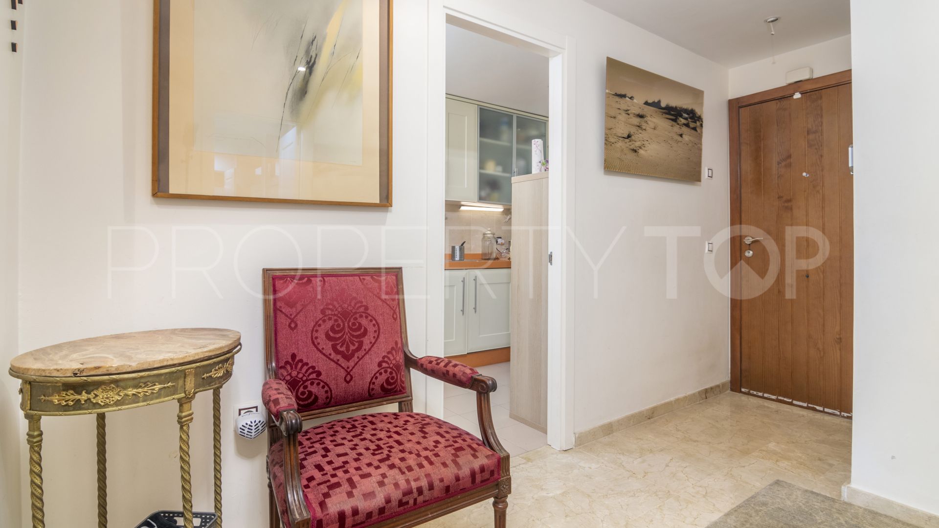 Se vende apartamento planta baja de 2 dormitorios en Aloha Royal