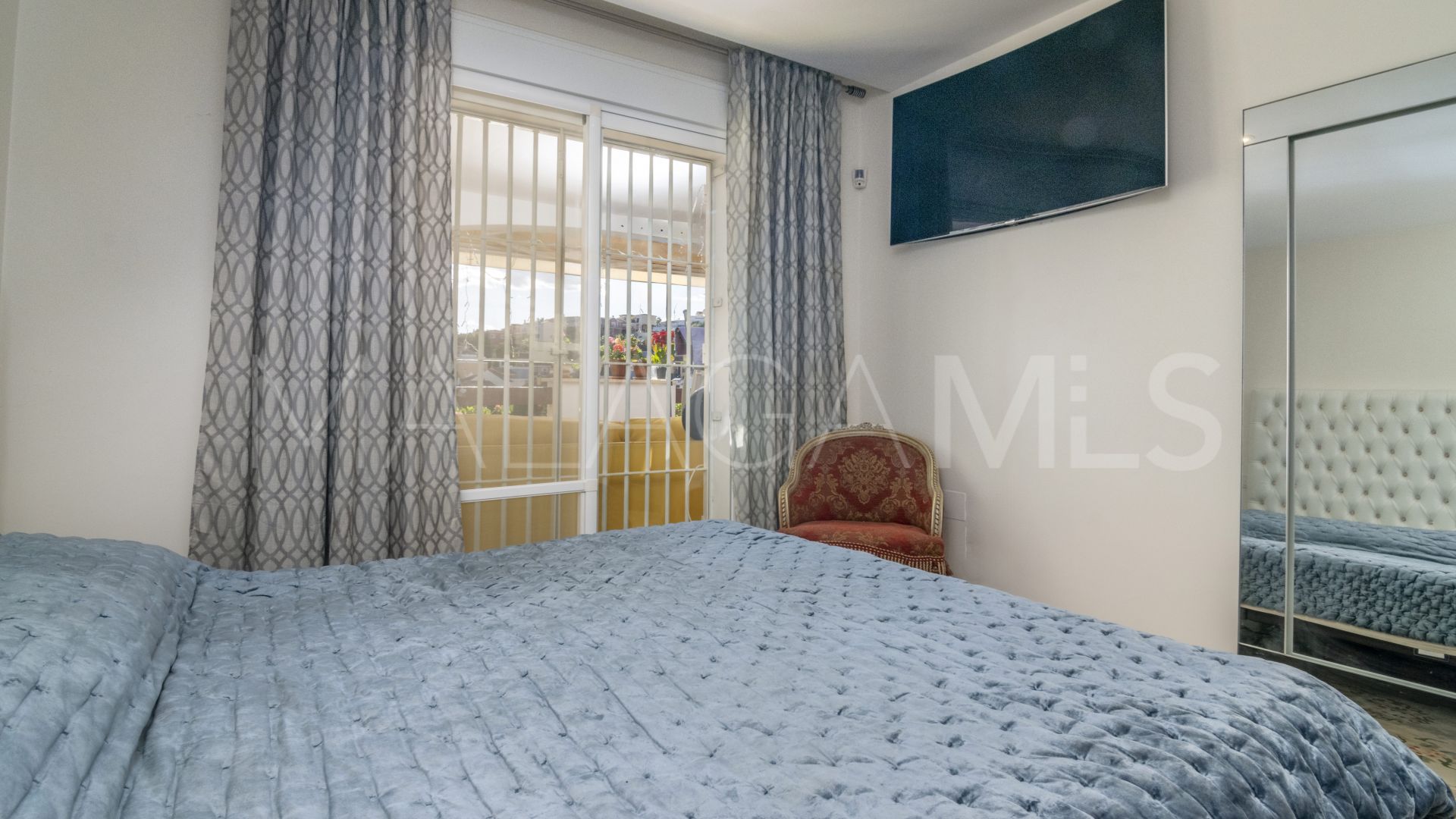 For sale Aloha Royal 2 bedrooms ground floor apartment