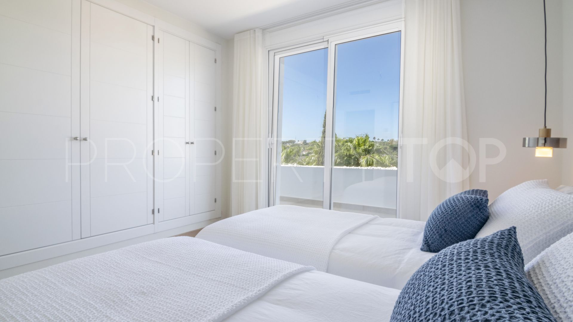 Buy penthouse in Hotel del Golf with 3 bedrooms