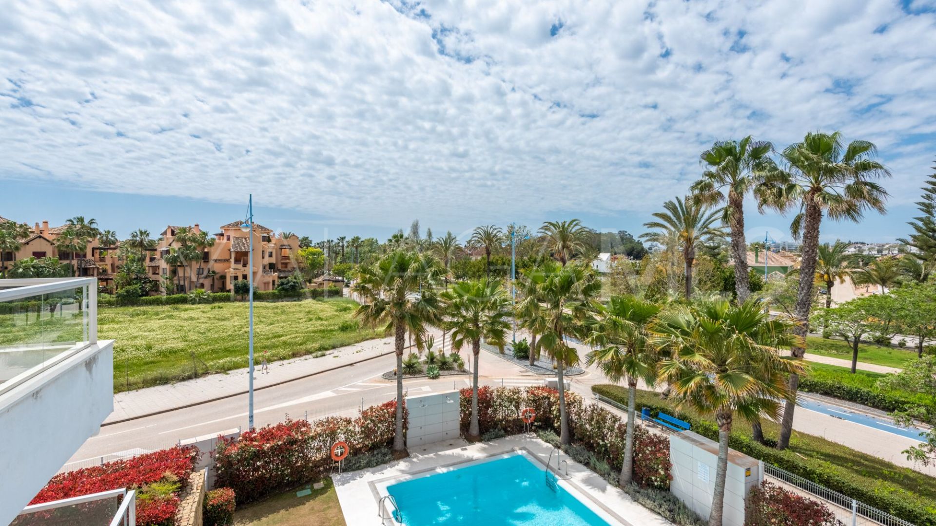 For sale penthouse in San Pedro Playa