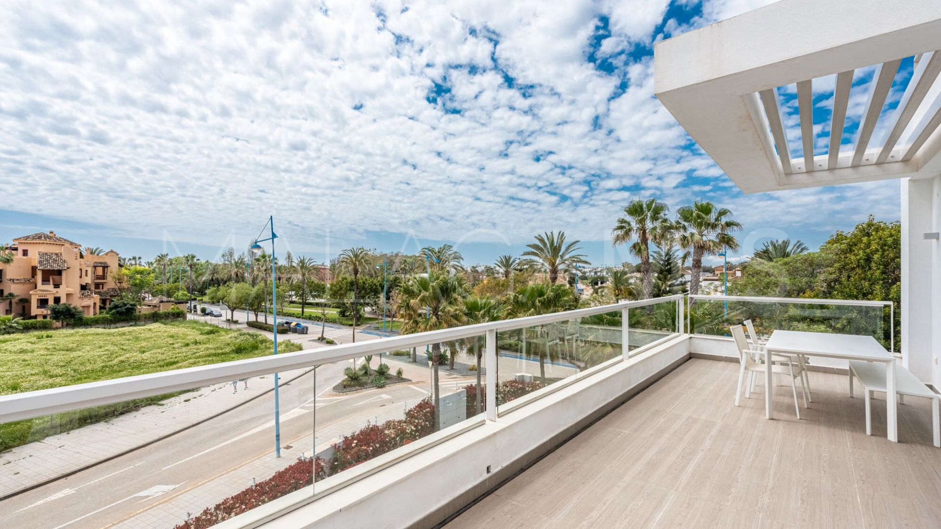 For sale penthouse in San Pedro Playa