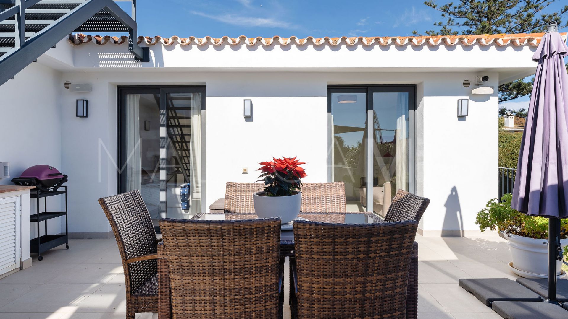 Villa for sale in Nueva Andalucia
