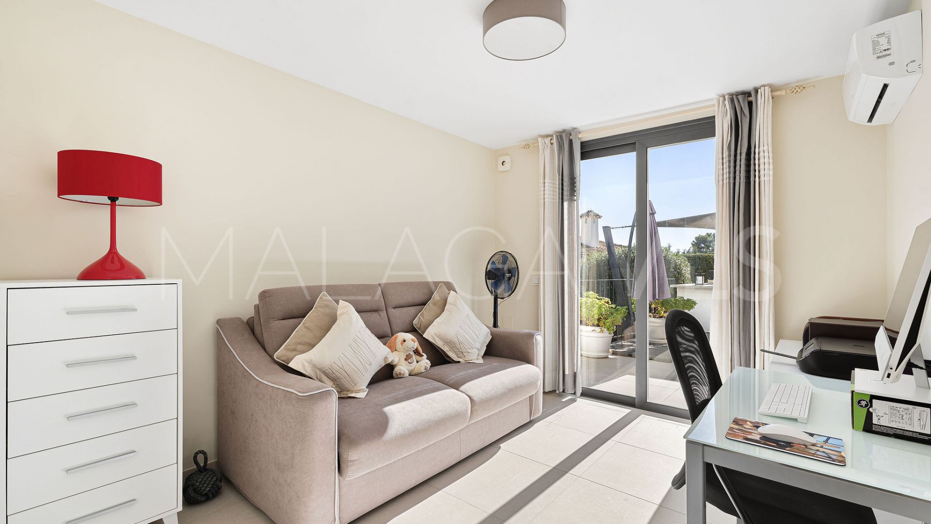 Villa for sale in Nueva Andalucia