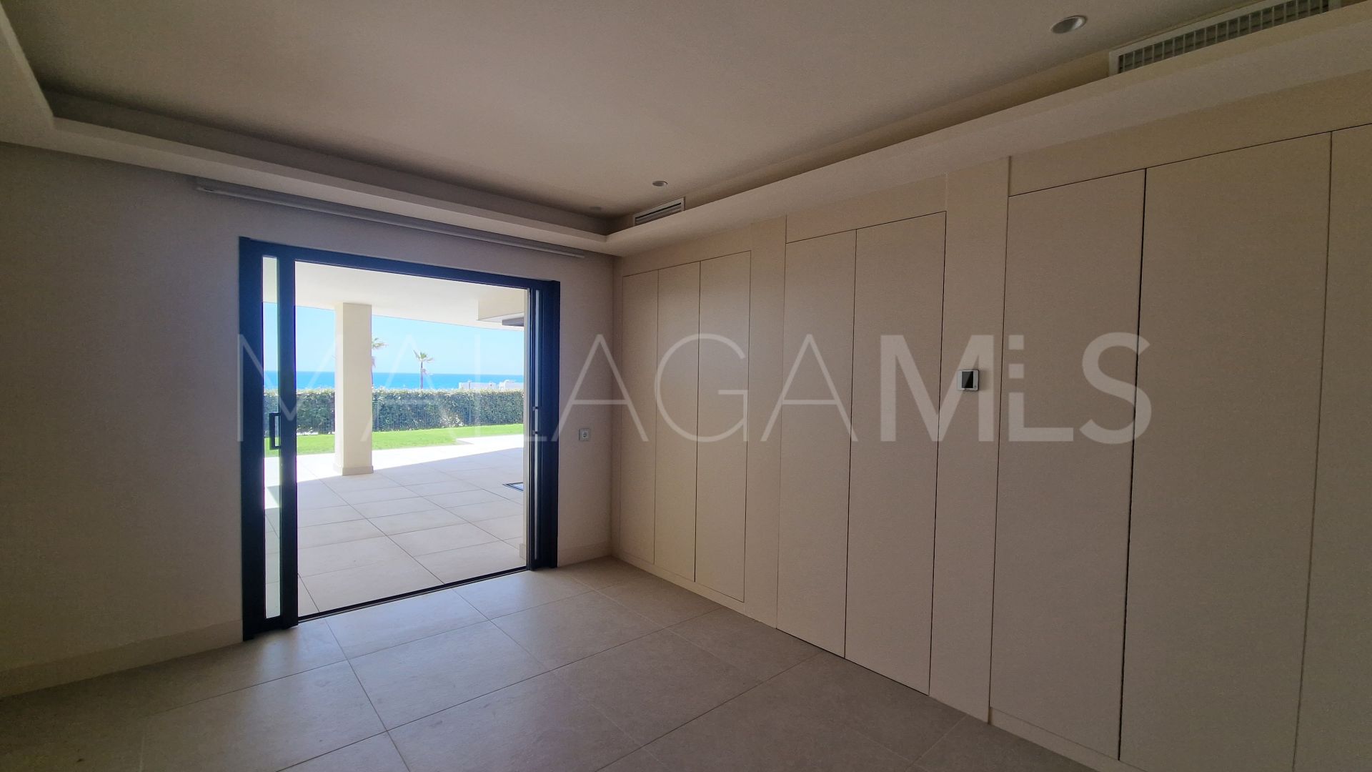 For sale ground floor apartment in Velaya with 4 bedrooms