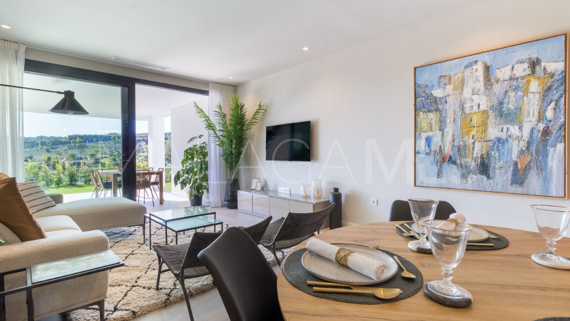 Buy 2 bedrooms ground floor apartment in Azahar de Estepona
