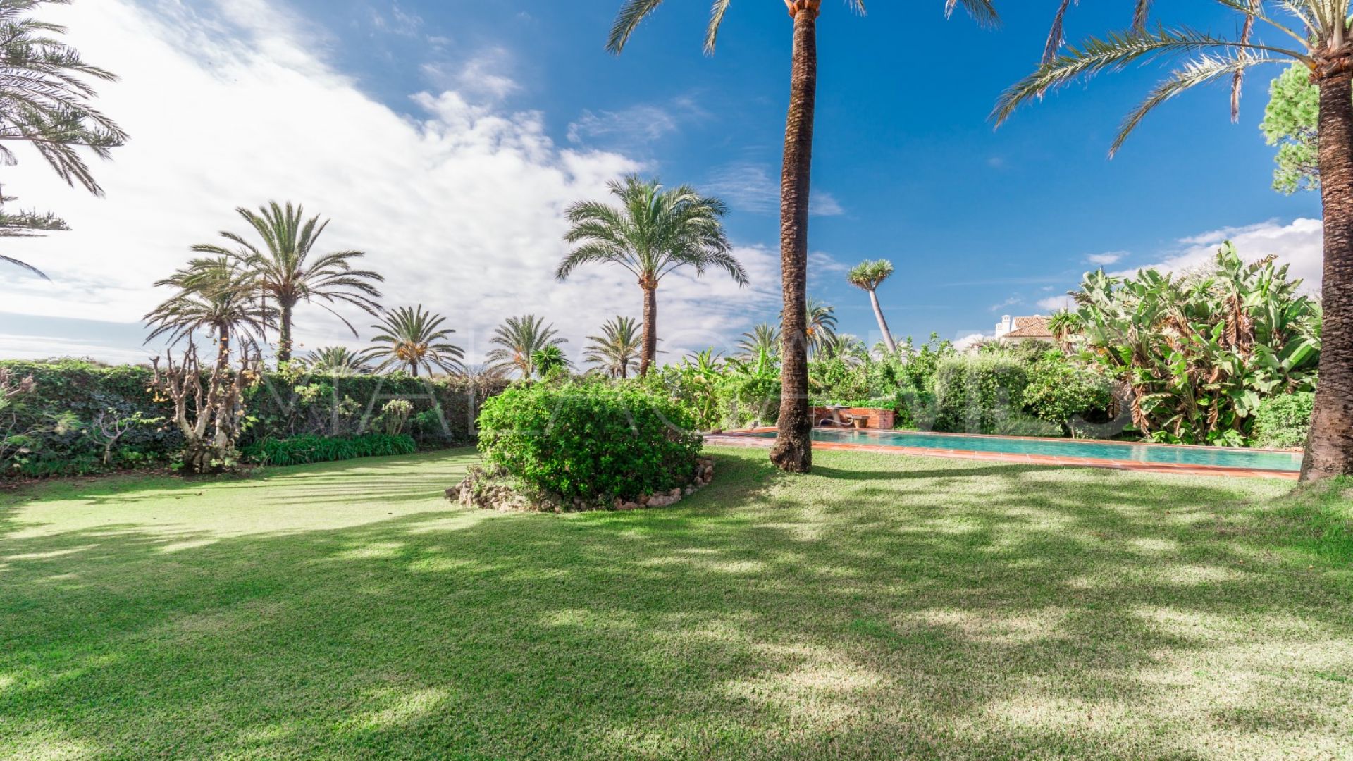 Villa for sale with 5 bedrooms in La Reserva de los Monteros