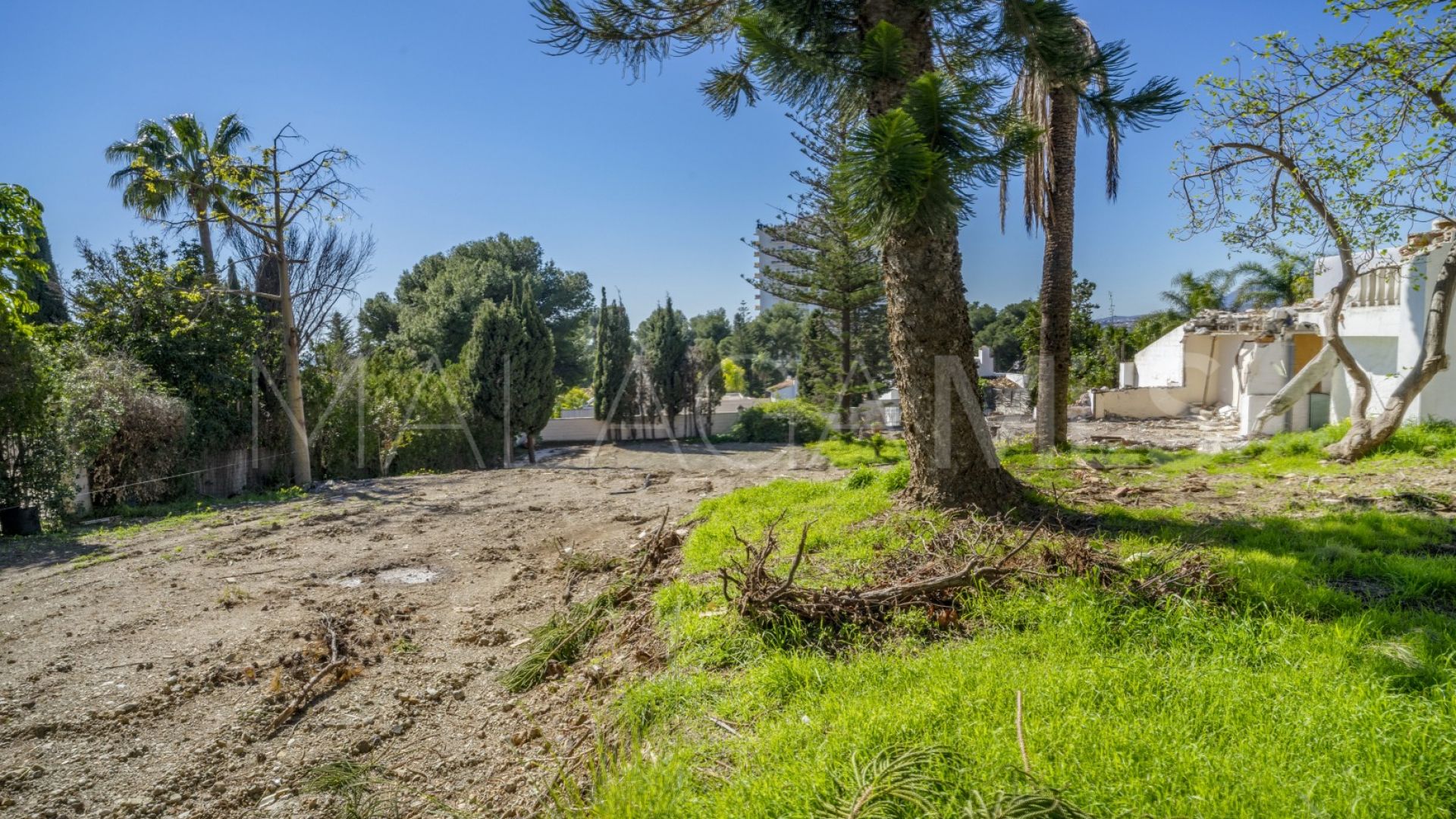 Tomt for sale in Nueva Andalucia