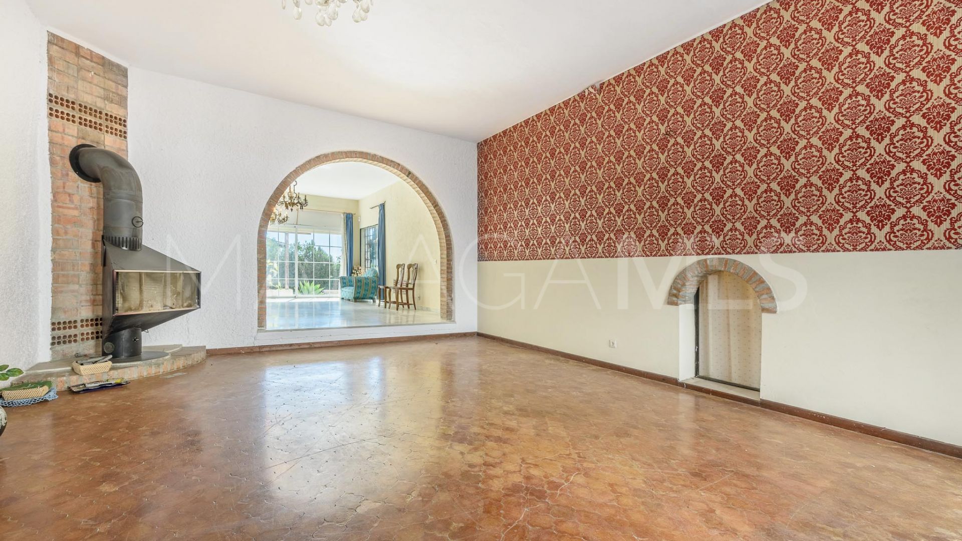 Villa for sale in Nueva Andalucia