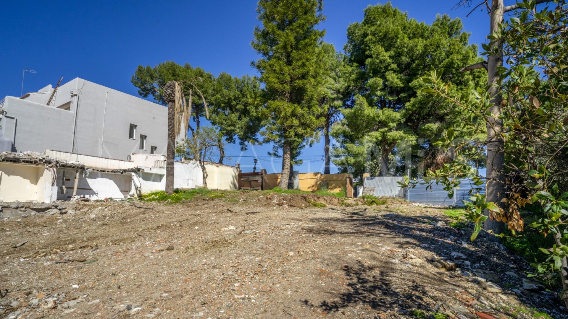 Tomt for sale in Nueva Andalucia