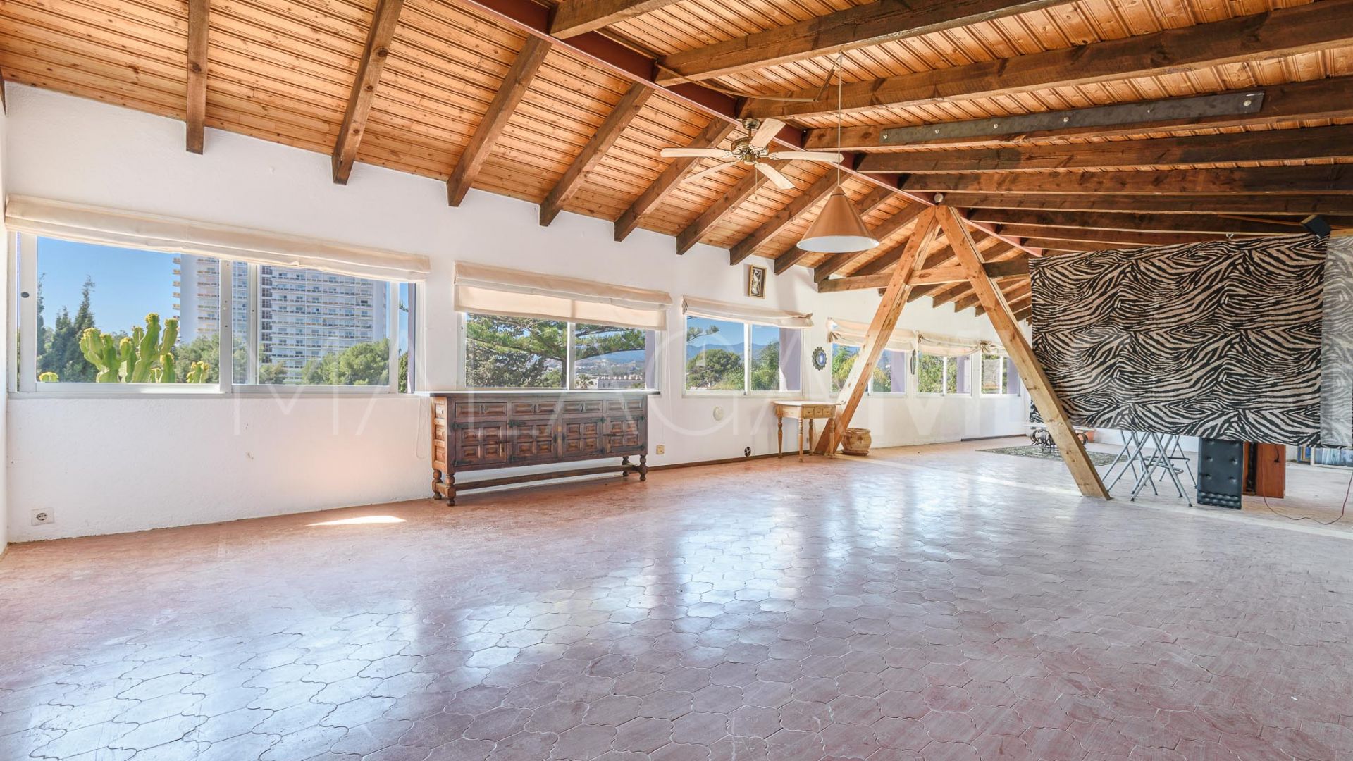 Villa for sale in Nueva Andalucia