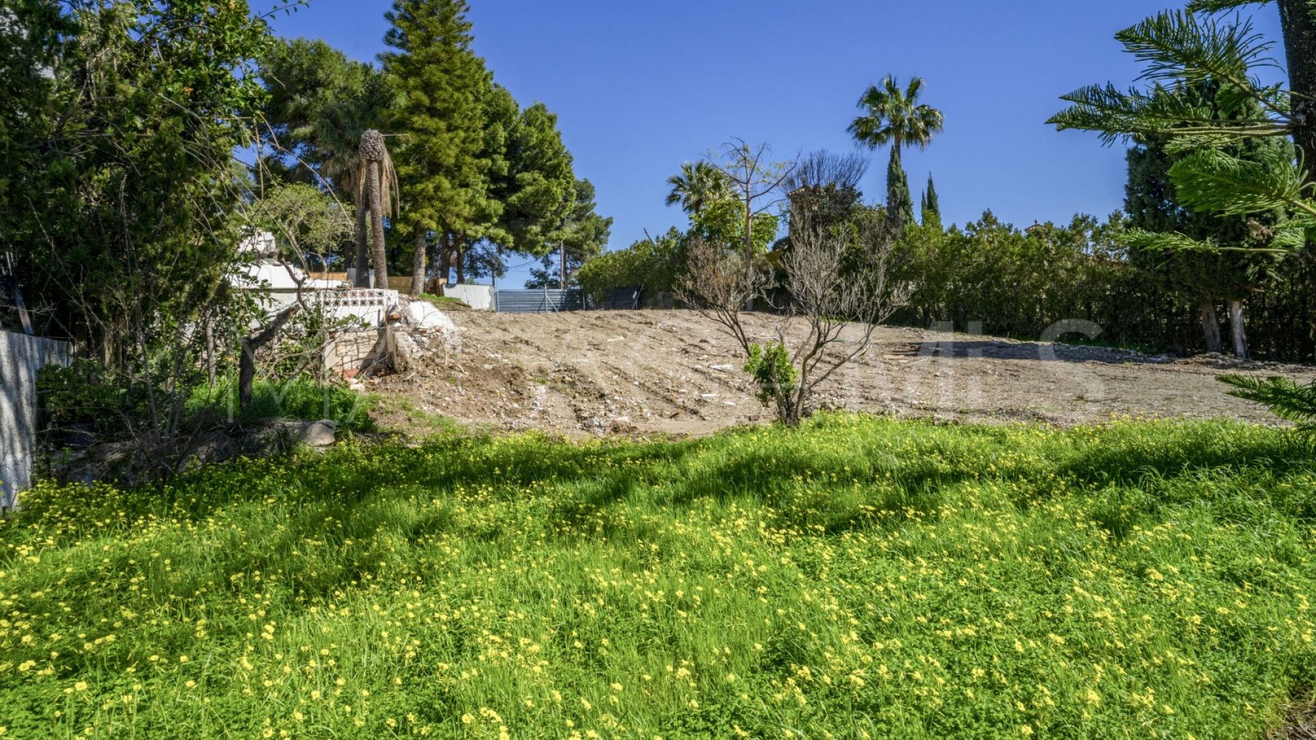 Tomt for sale in Nueva Andalucia