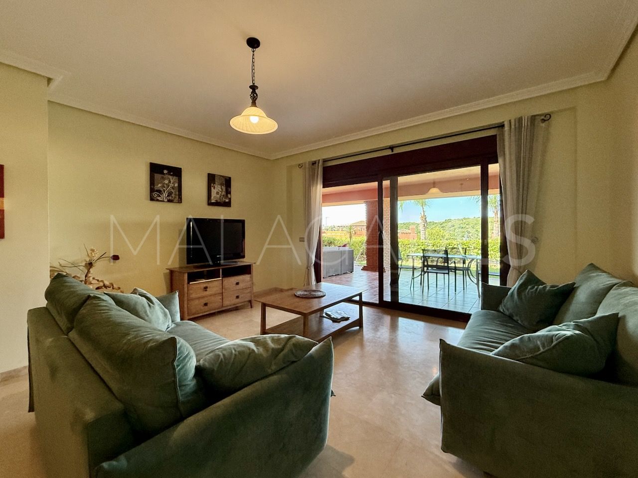 Se vende apartamento planta baja in Casares del Sol - Casares Golf with 2 bedrooms