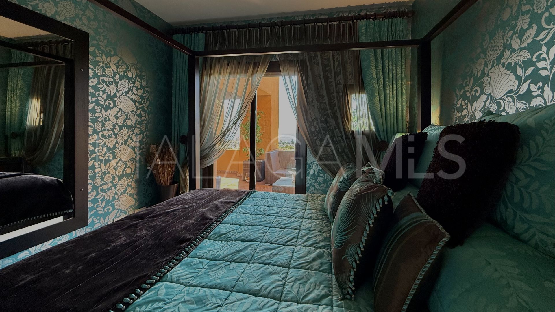 Apartamento for sale with 4 bedrooms in Sabinillas