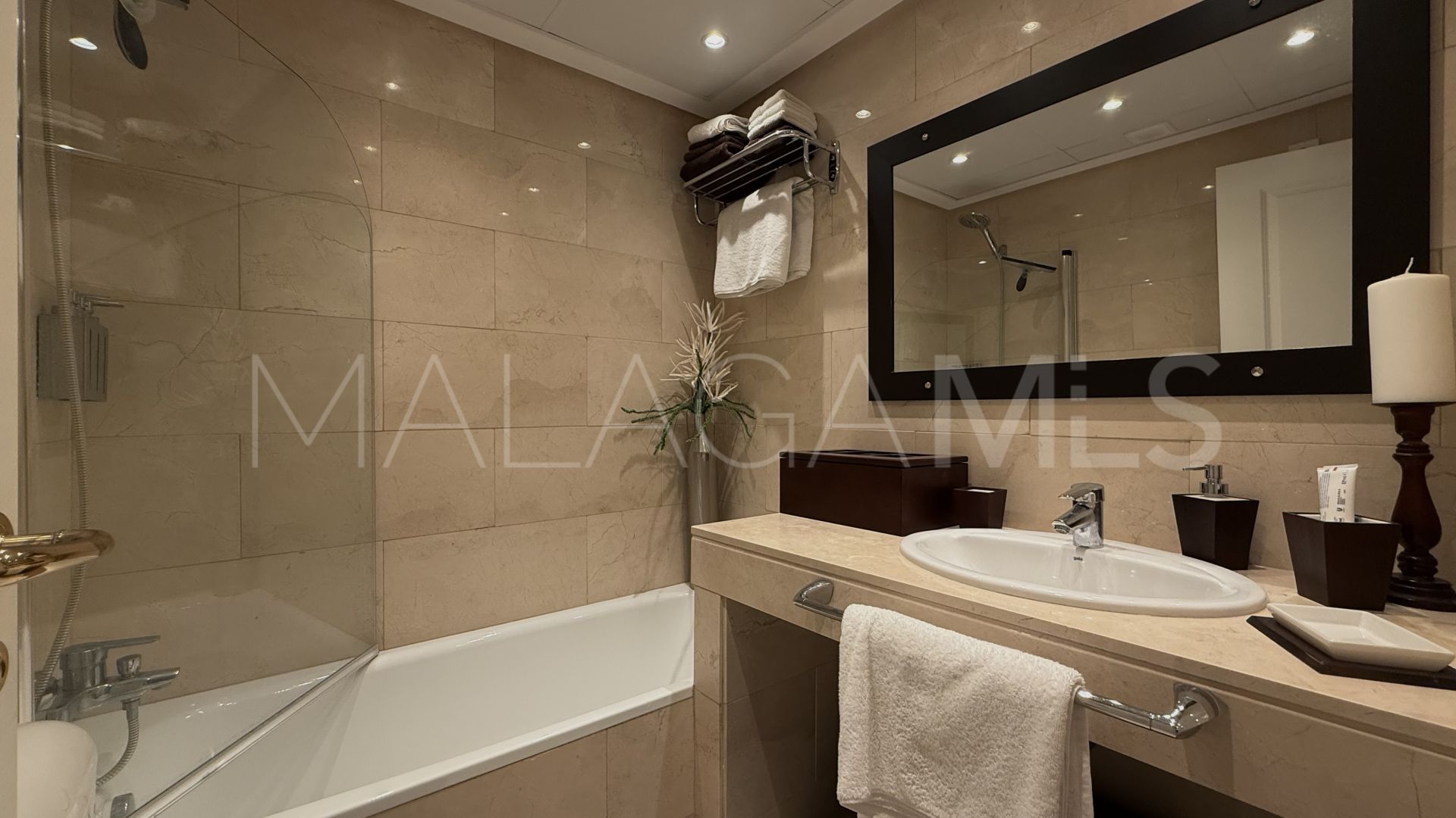 Apartamento for sale with 4 bedrooms in Sabinillas
