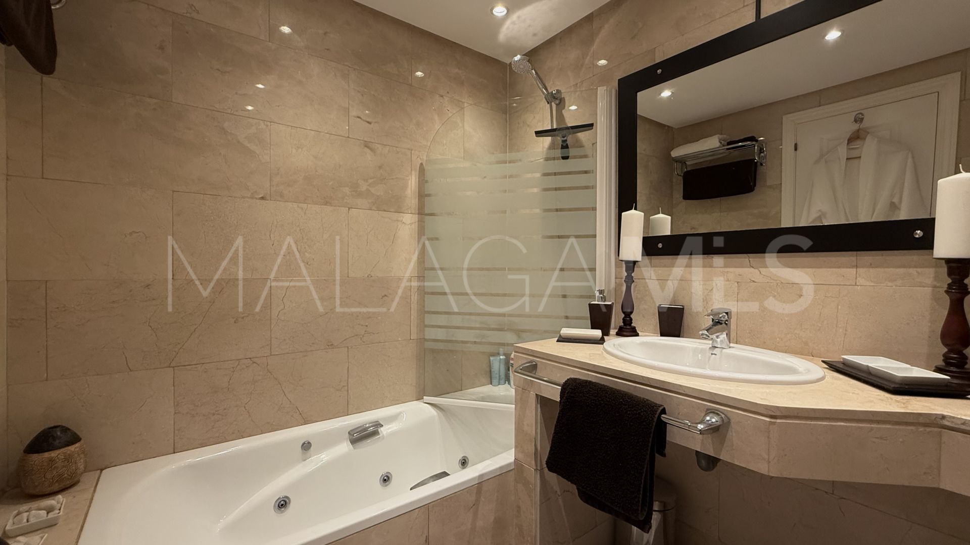 Apartamento for sale with 4 bedrooms in Sabinillas