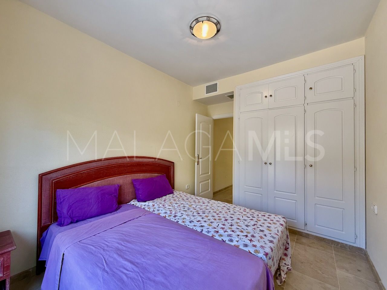 Apartamento for sale in La Duquesa with 3 bedrooms