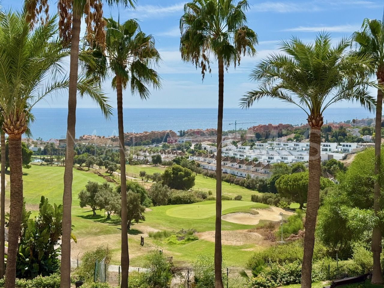 Apartamento for sale in La Duquesa with 3 bedrooms