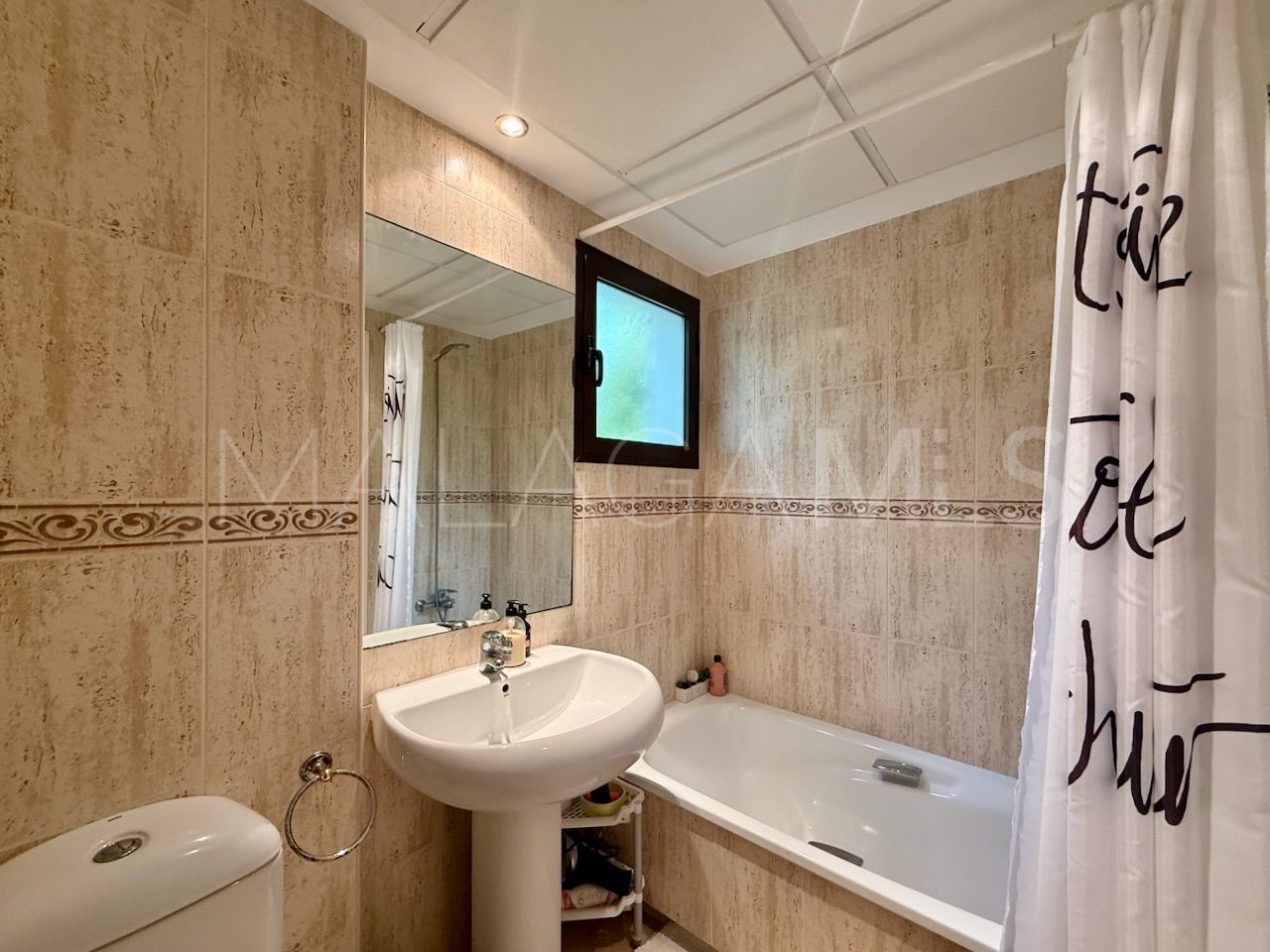 Apartamento for sale in La Duquesa with 3 bedrooms