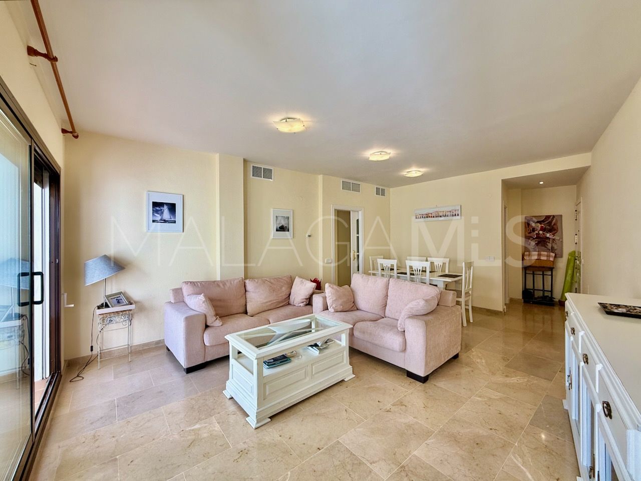 Apartamento for sale in La Duquesa with 3 bedrooms