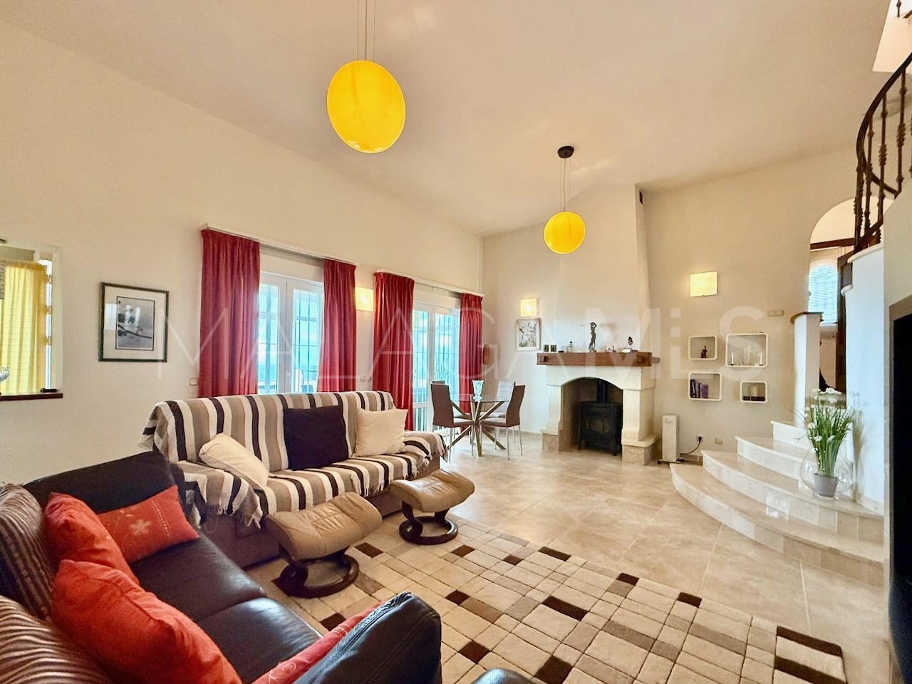 Villa with 5 bedrooms for sale in La Duquesa Golf